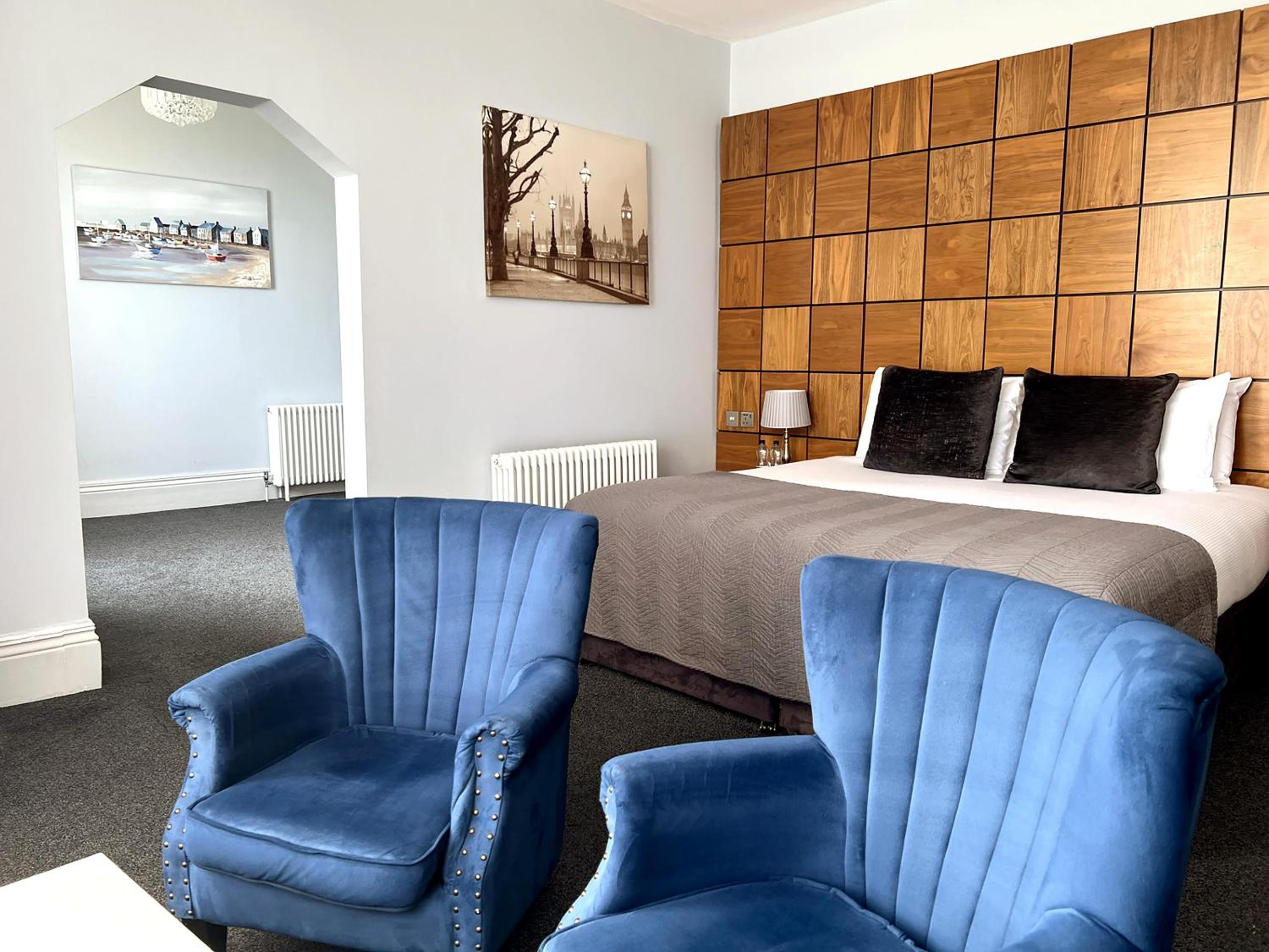 Junior King Suite 