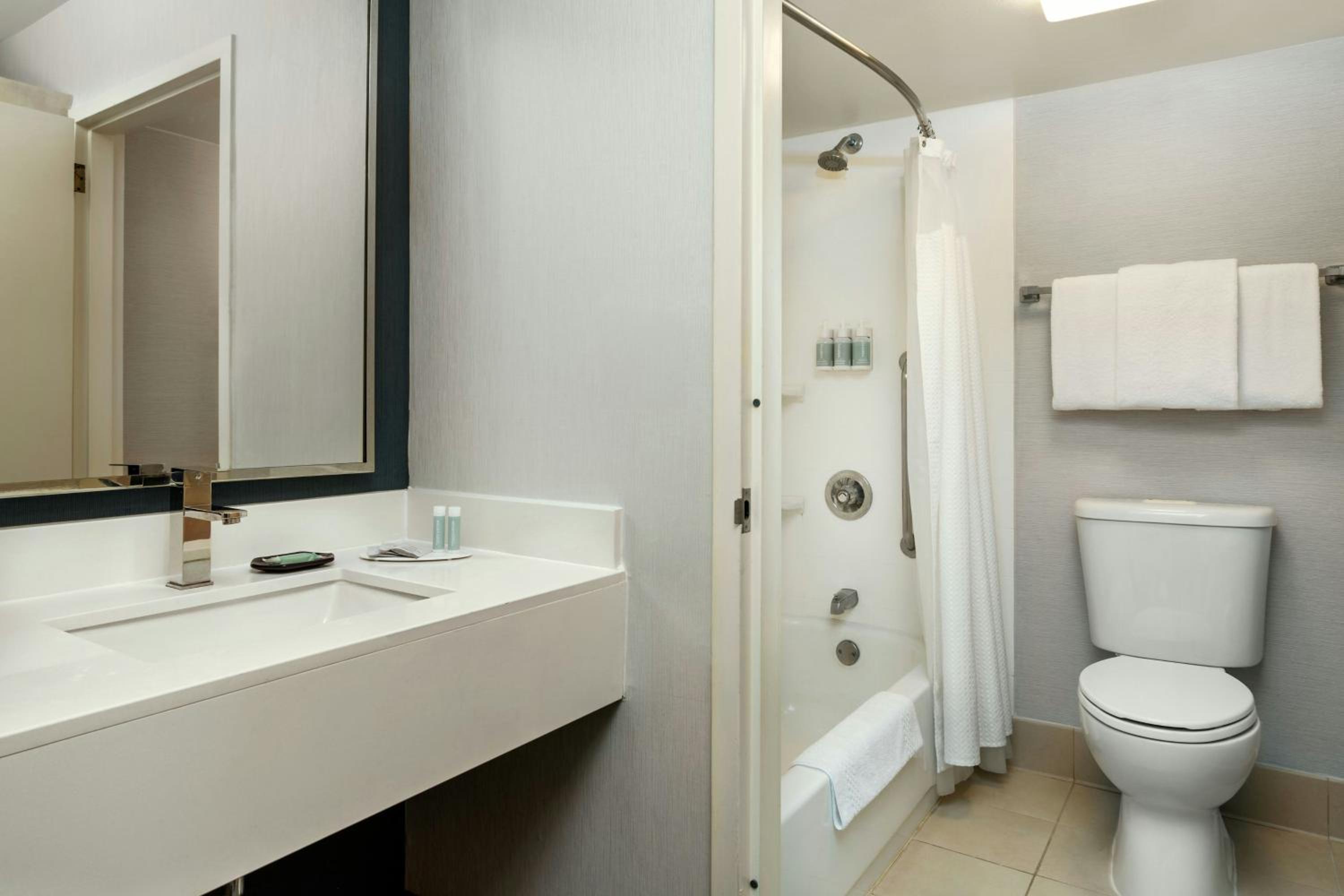 Queen Room with Two Queen Beds and Adapted Tub - Mobility and Hearing Accessible