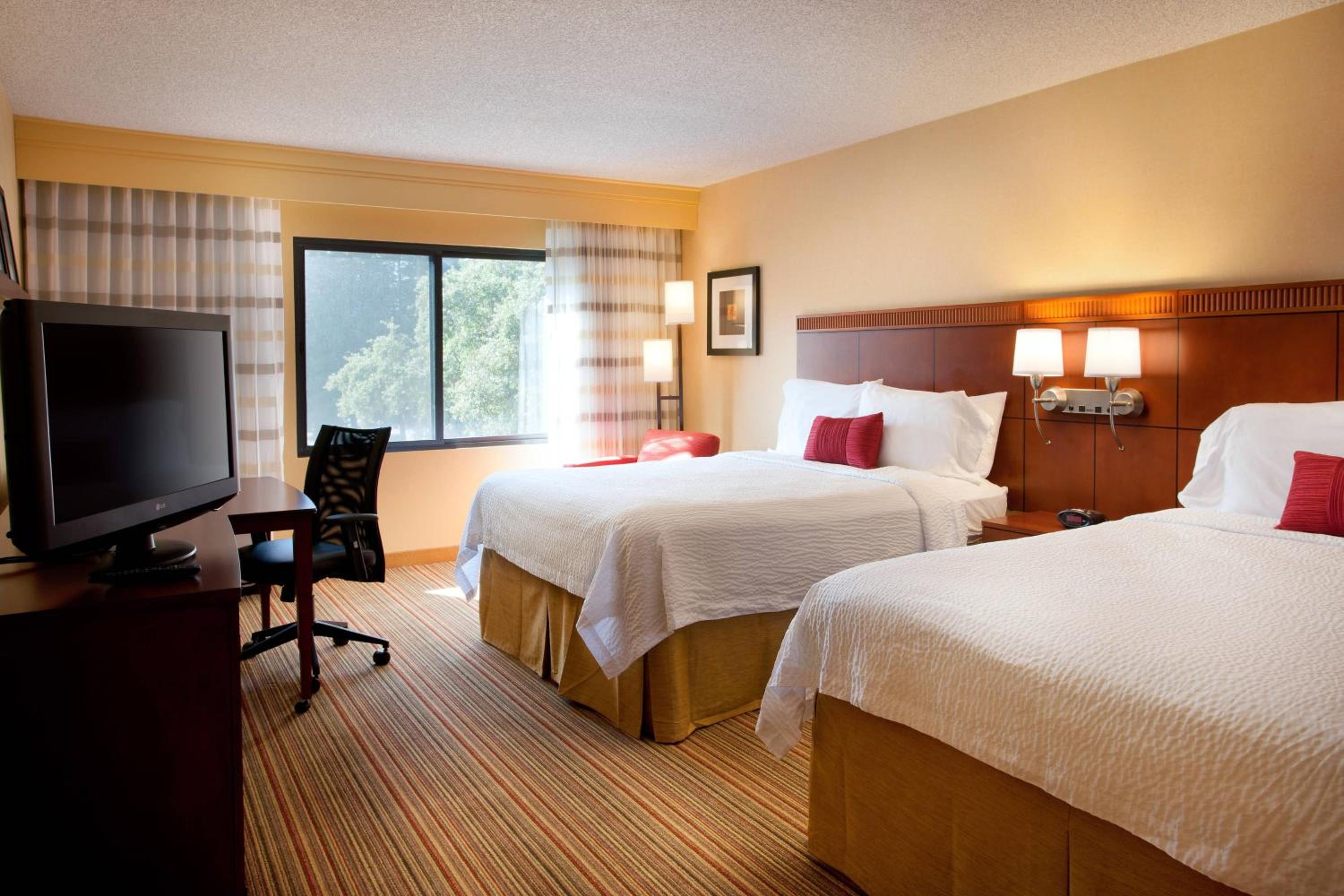 Queen Room with Two Queen Beds and Adapted Tub - Mobility and Hearing Accessible
