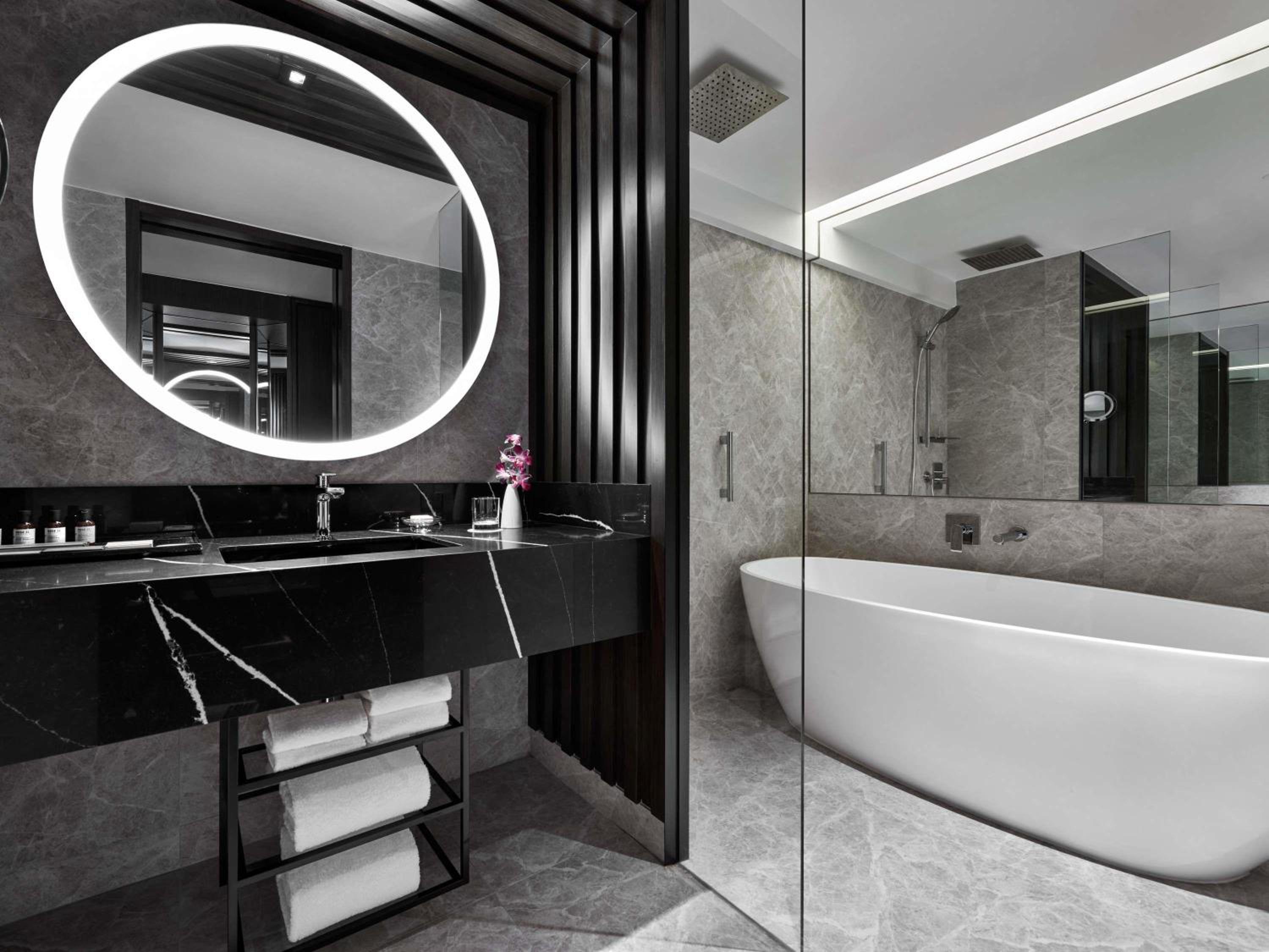 Fairmont Gold, 2 Doubles, Balcony, Lounge Access