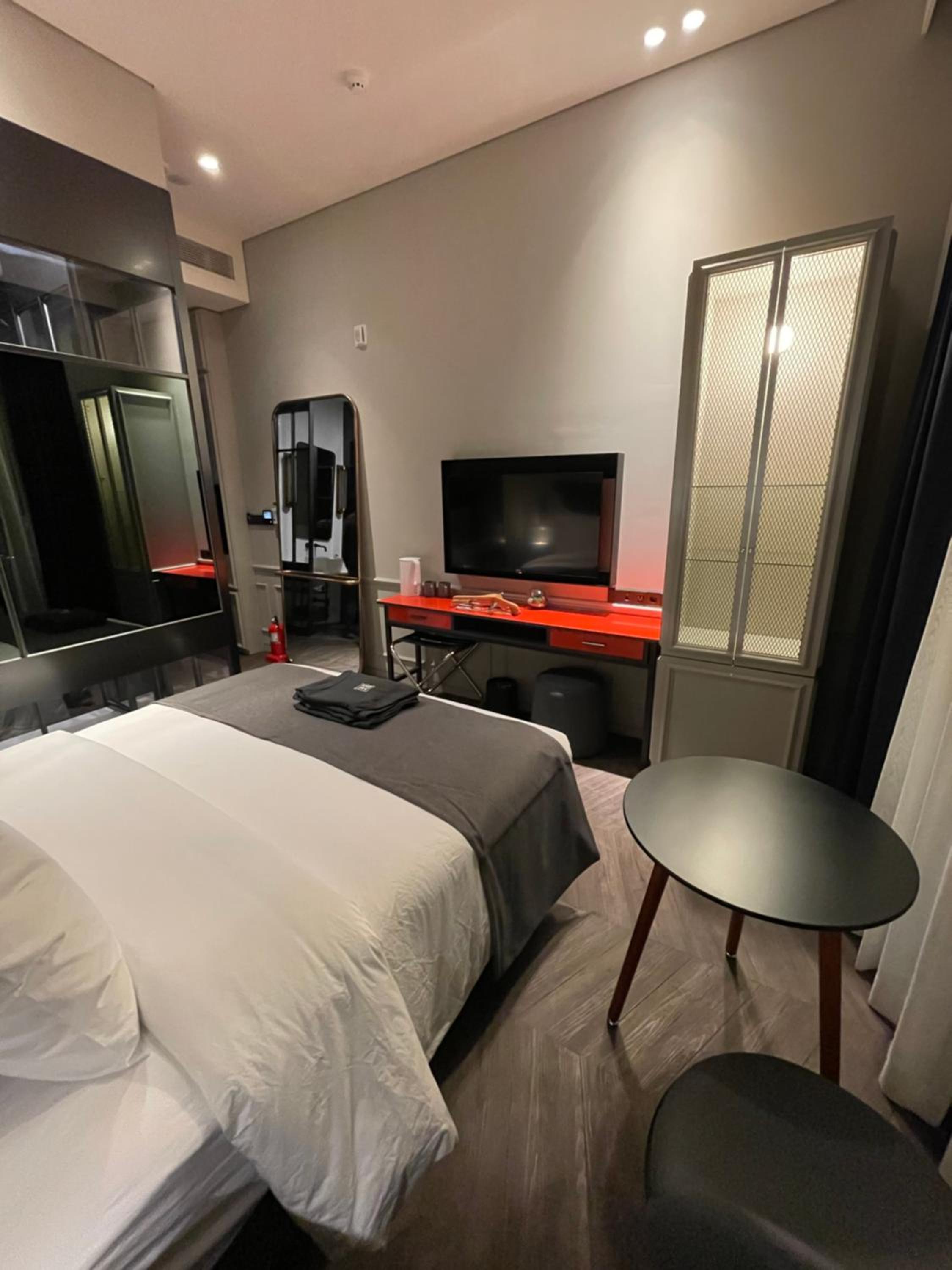 Deluxe Double Room- More than 7 nights, 2 times of room cleaning service per week