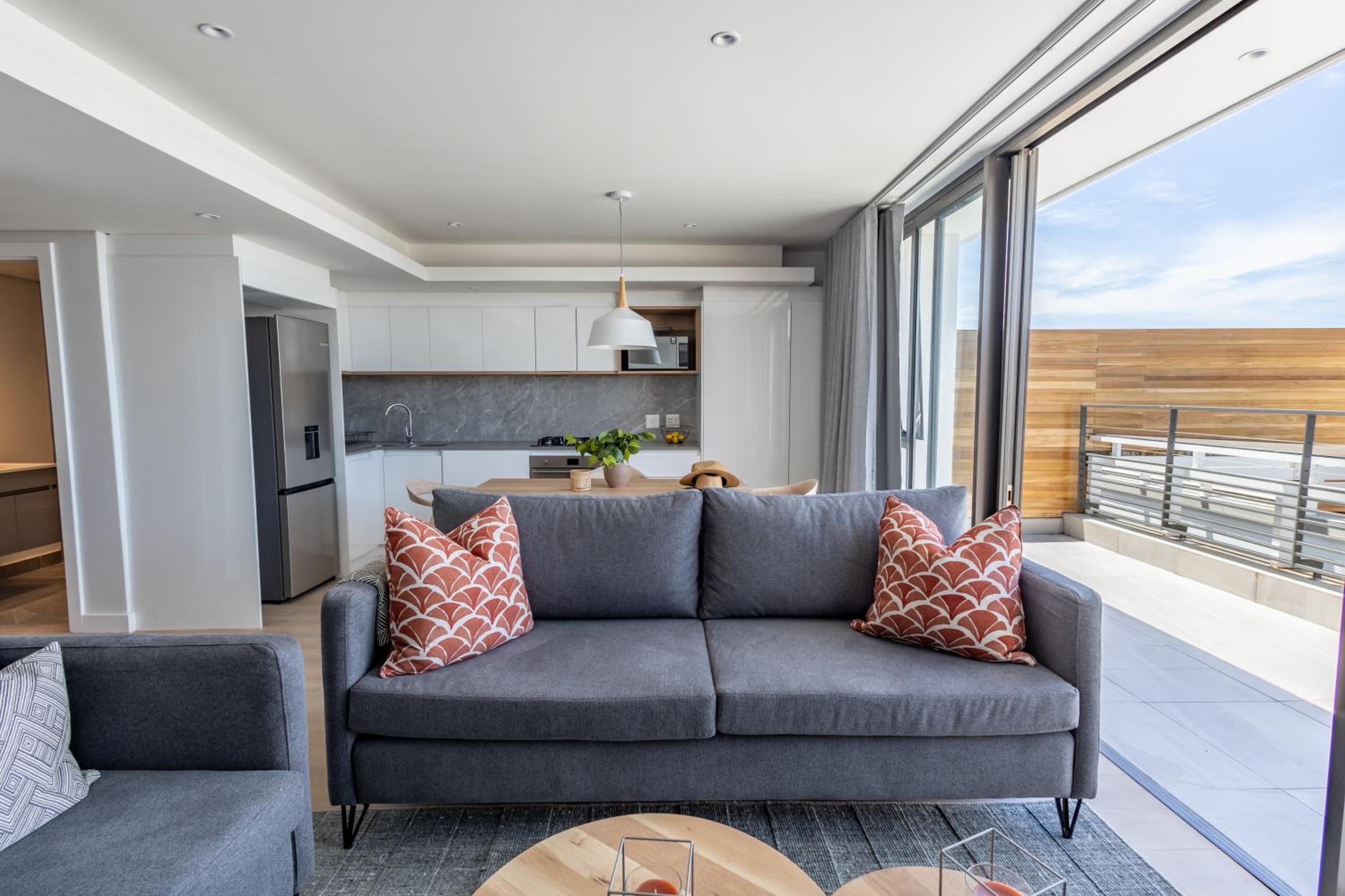 Two Bedroom Luxury Penthouse Apartment 404