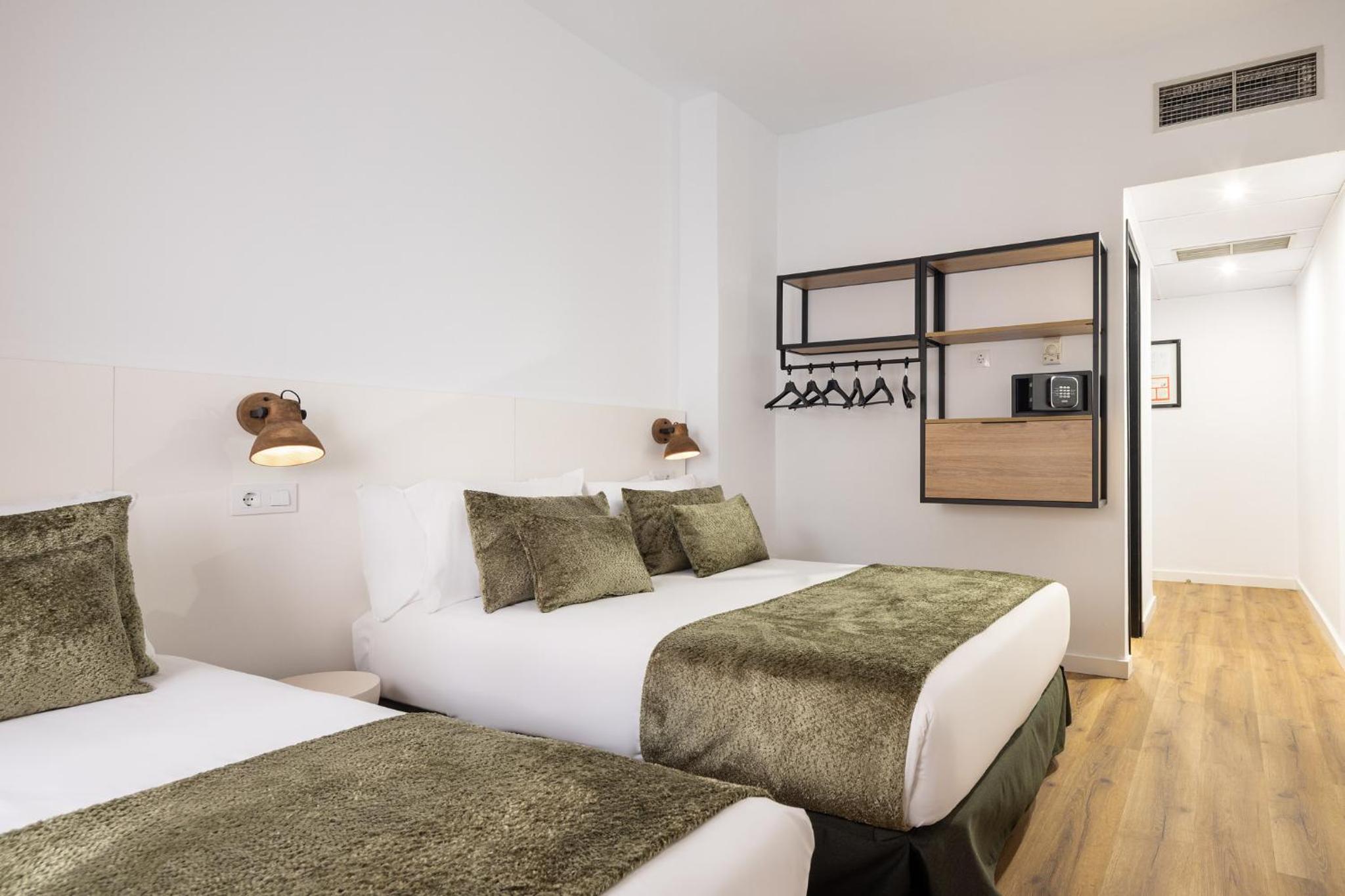 Basic Triple Room