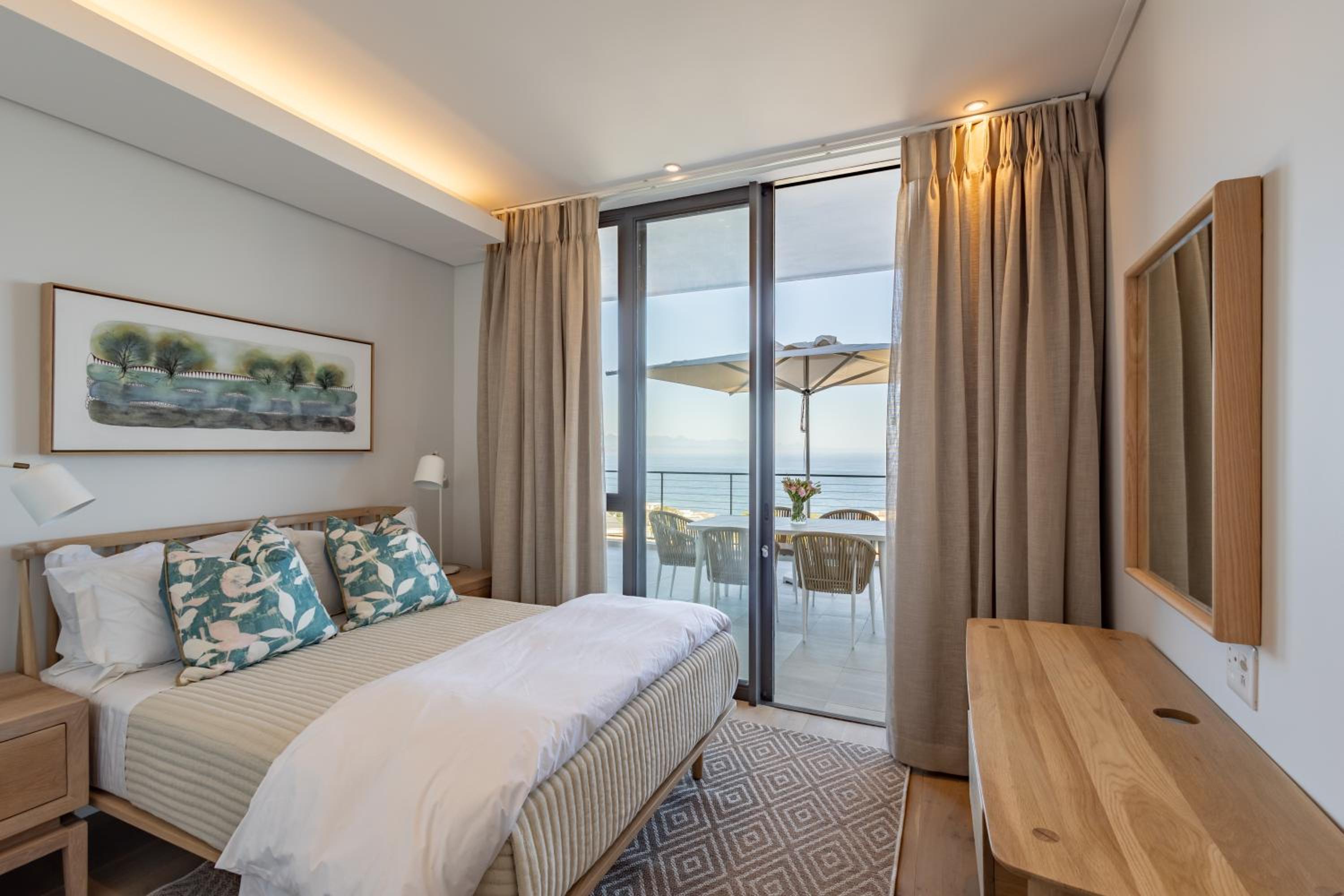 Three Bedroom Luxury Superior Apartment 303