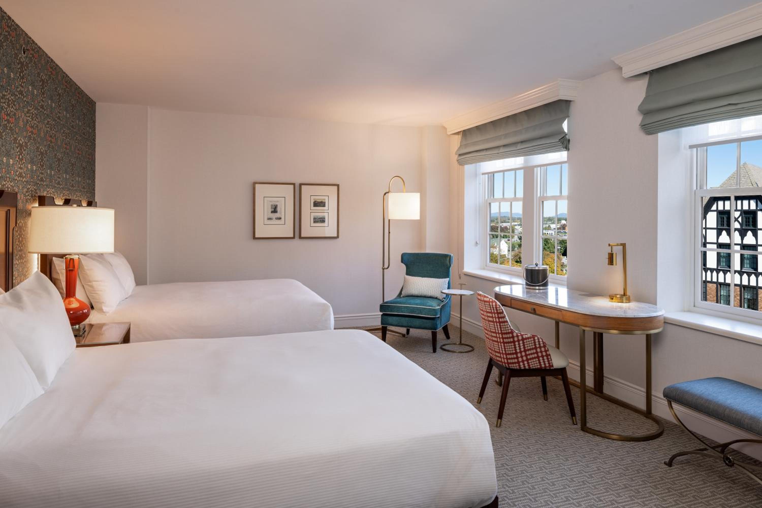 Deluxe Corner Queen Room with Two Queen Beds