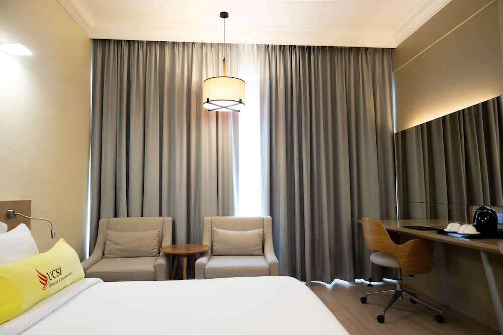 Superior Room, 1 King Bed