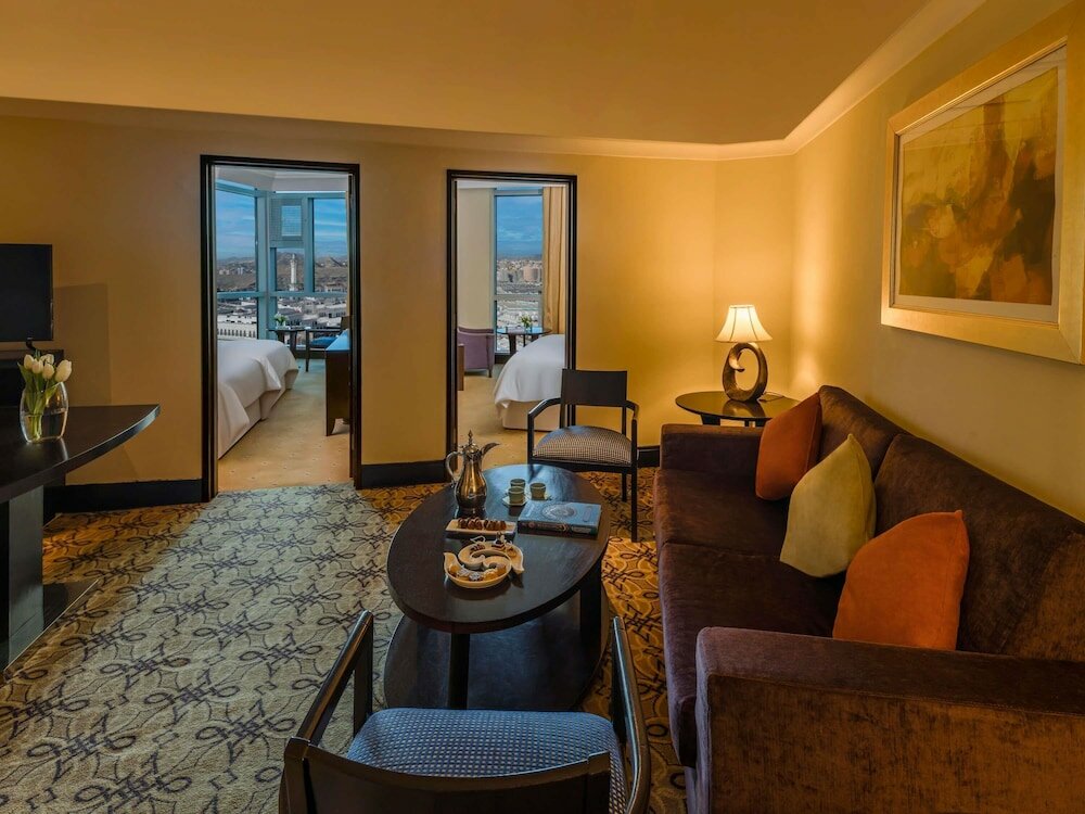 Classic Suite, Multiple Beds, Courtyard View