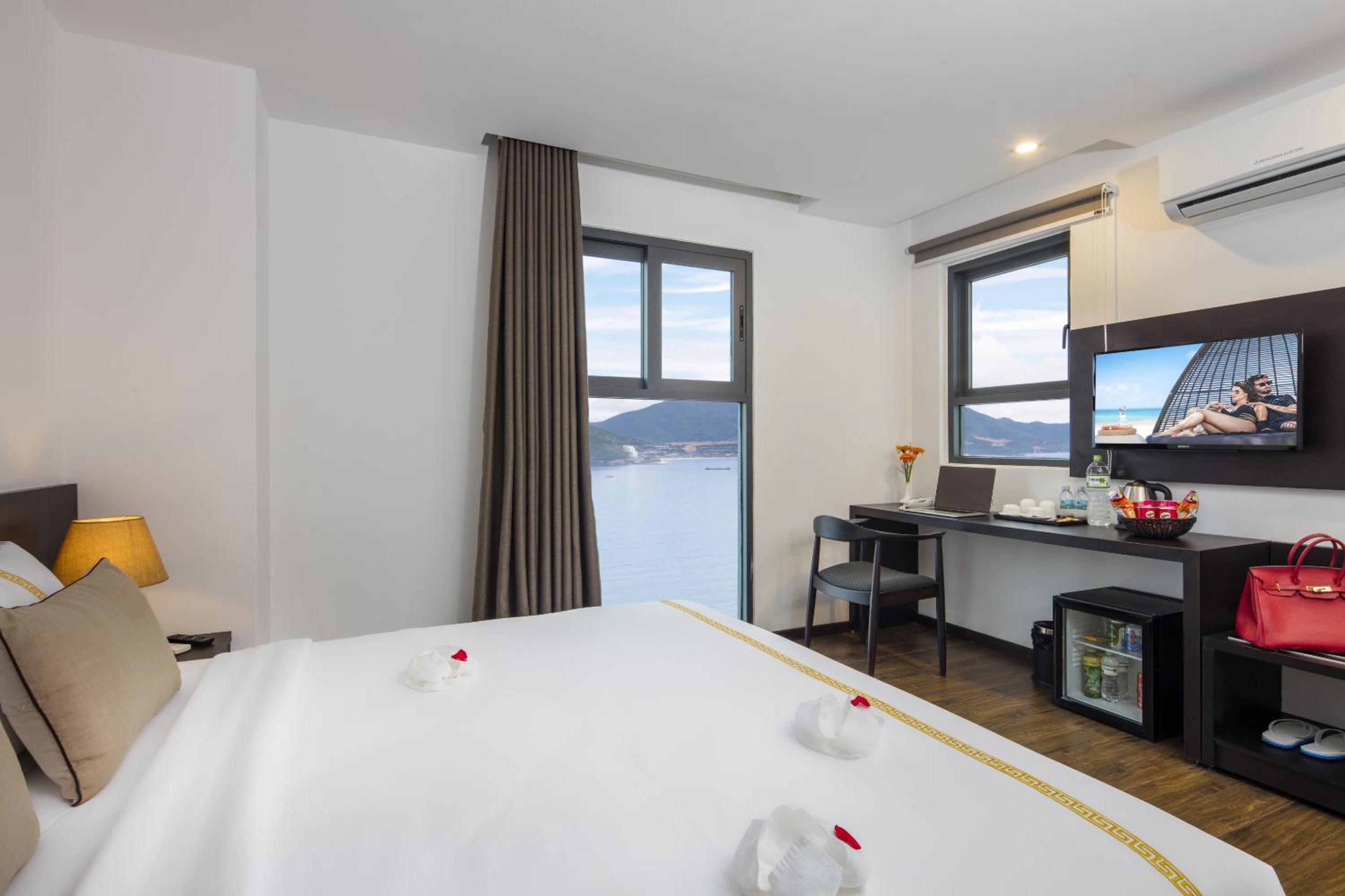 Deluxe Double Room with Sea View