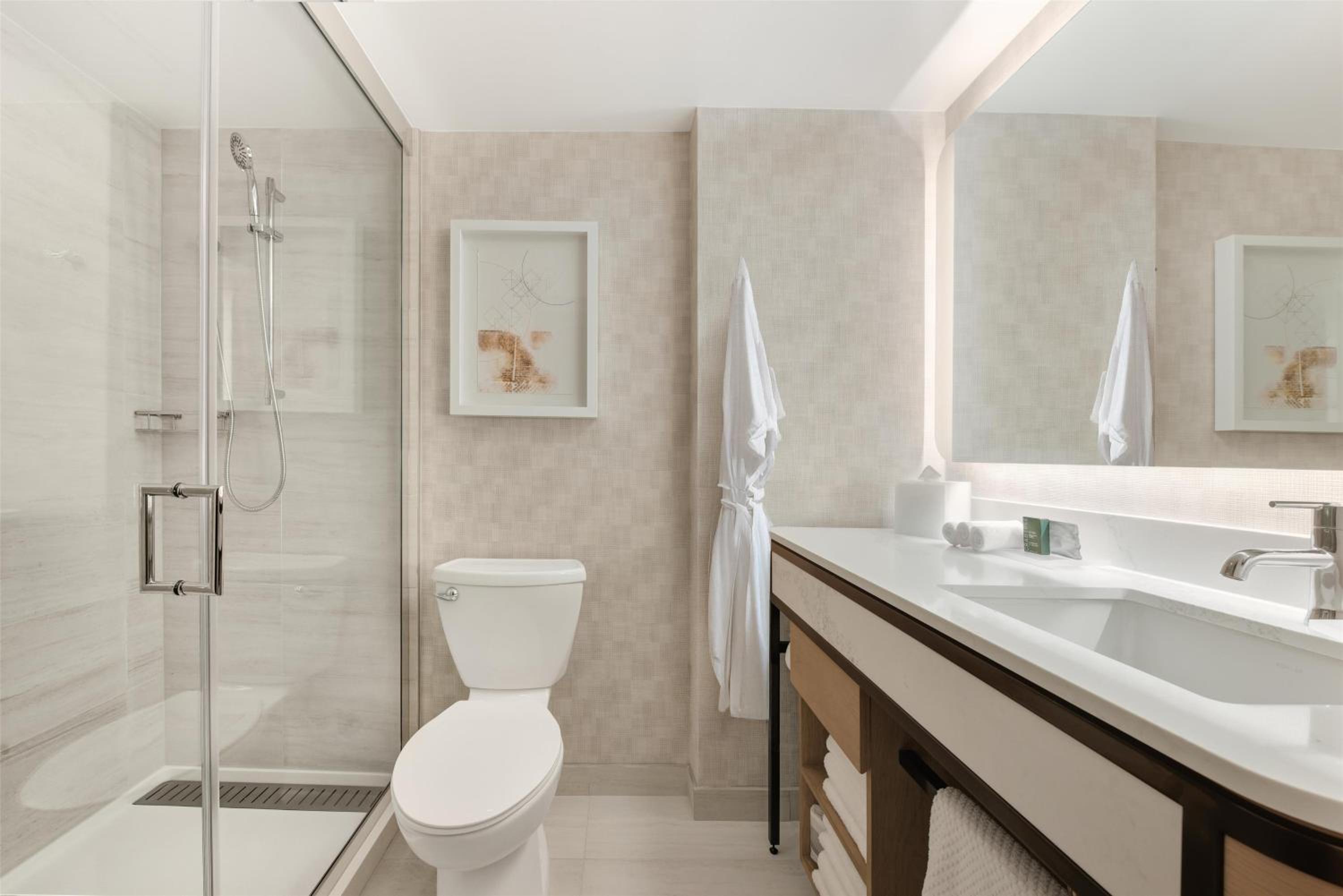 King Studio Suite with Pool View