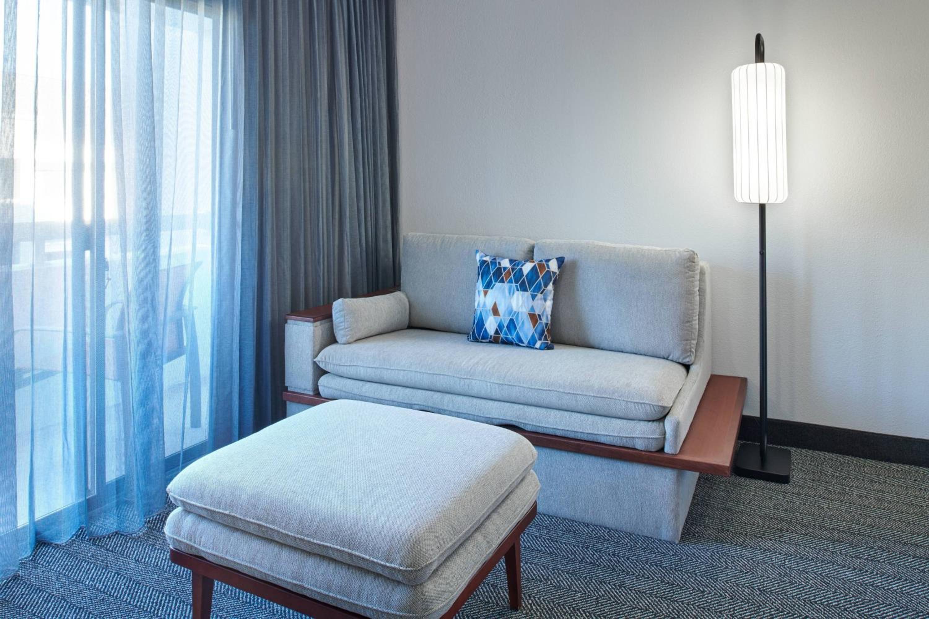 King Room with Sofa Bed - Non-Smoking