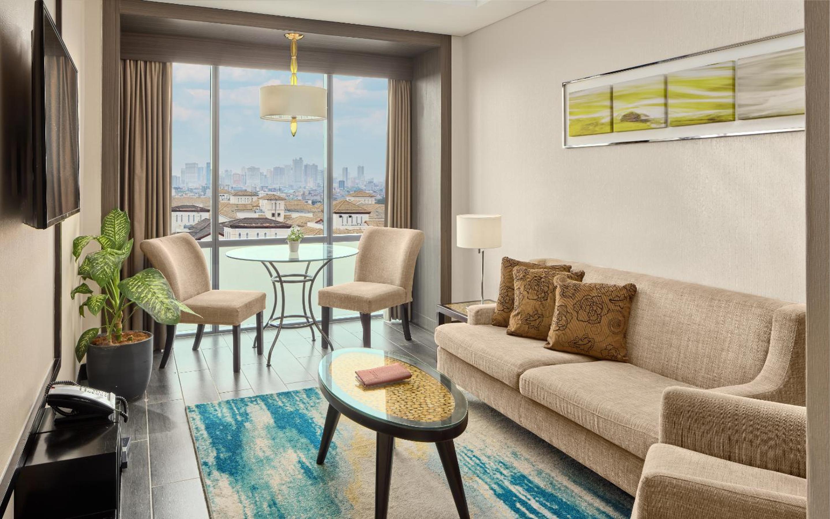 One Bedroom Suite with Living Room