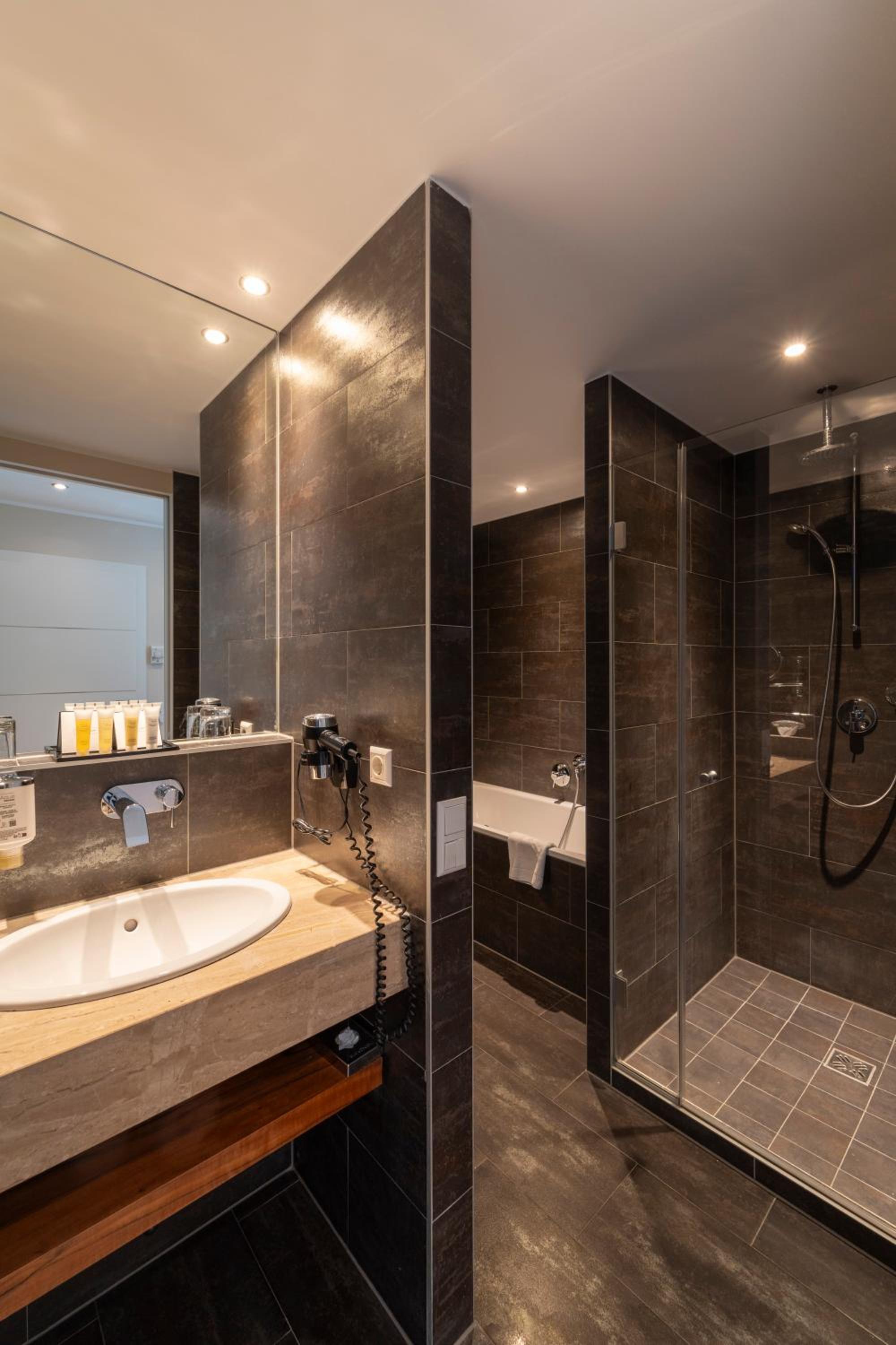 One-Bedroom Apartment with Balcony