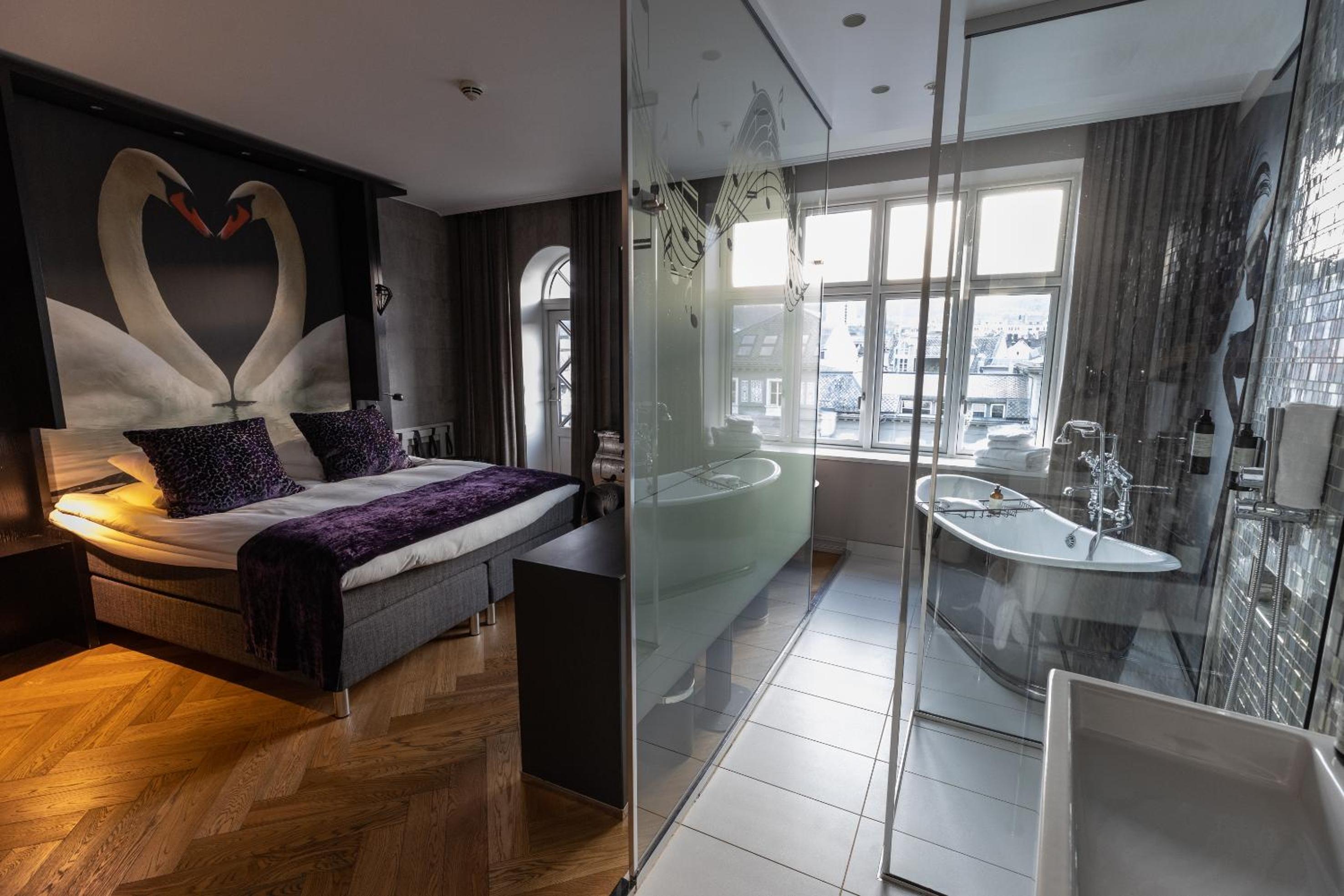 Junior Suite with Balcony