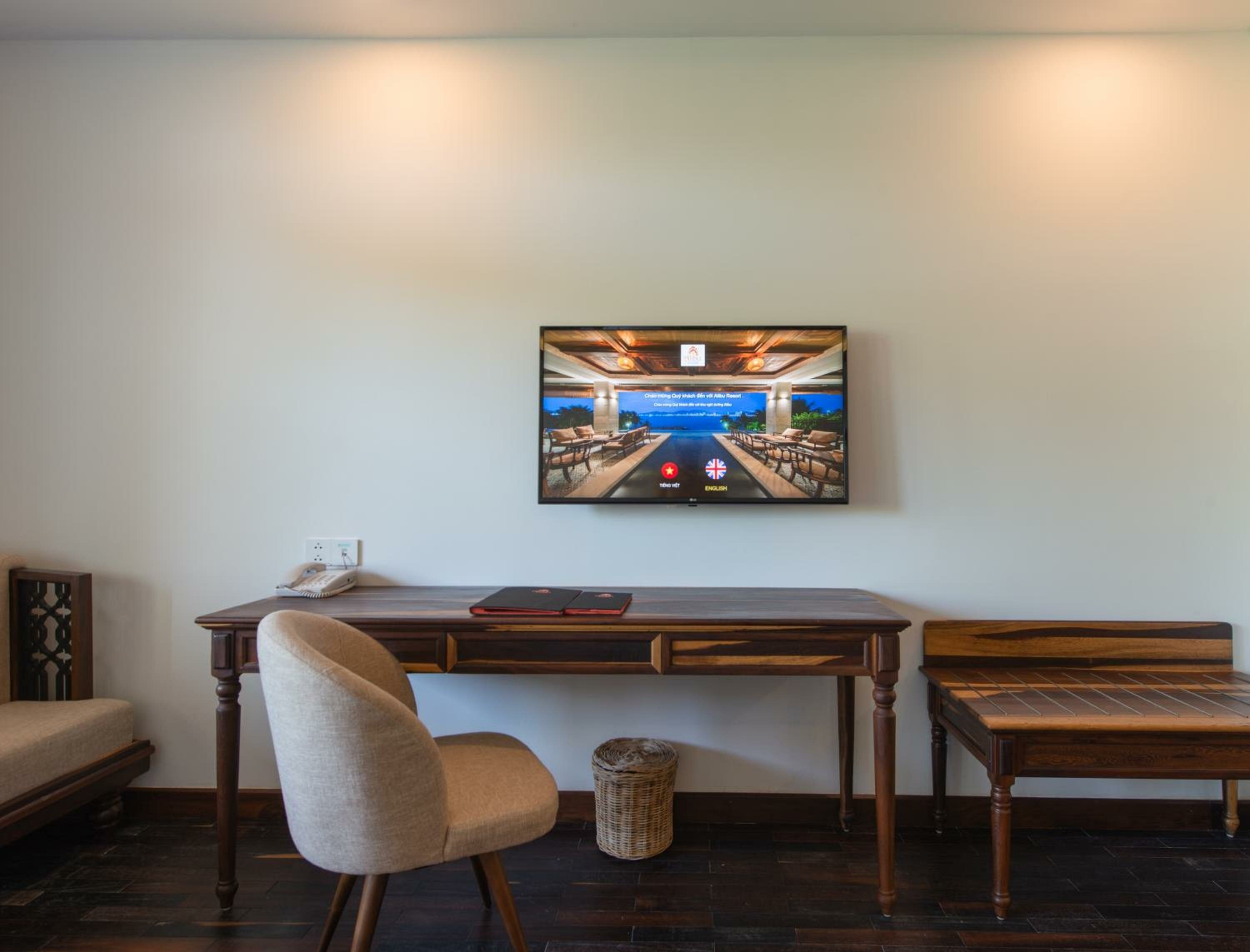 Ocean View Premium King - Free Sailing Tour