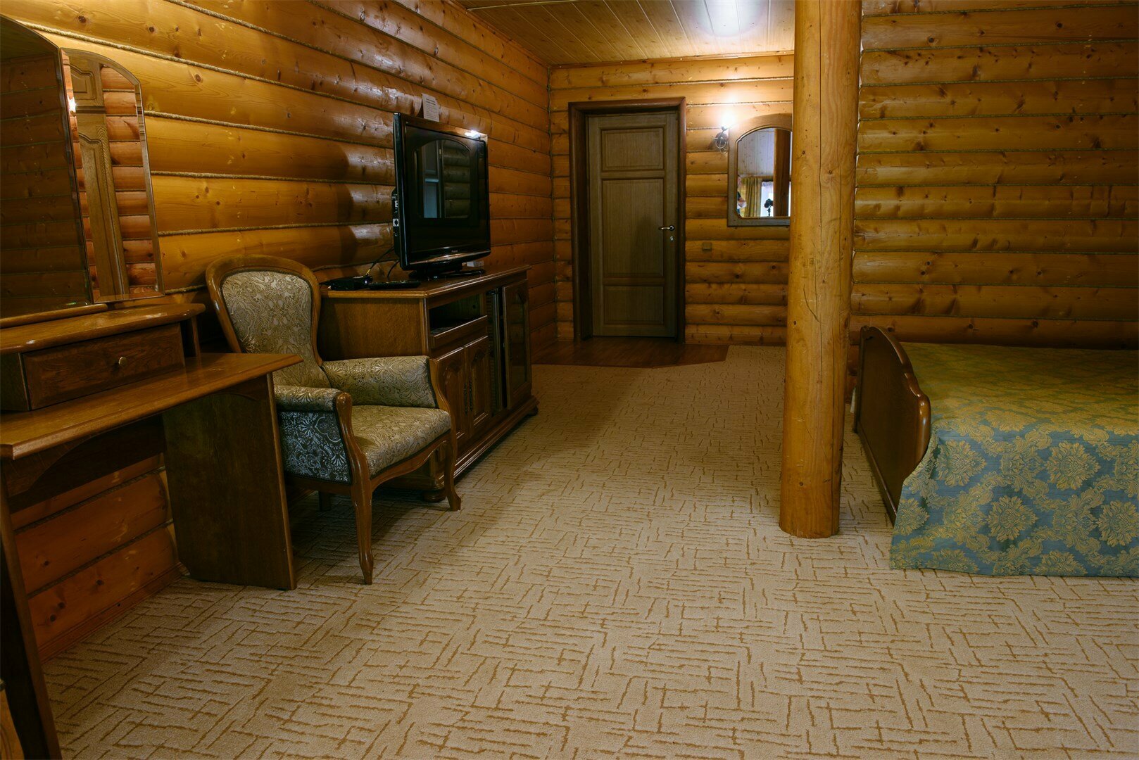 Улучшенный двухместный номер с 1 кроватью