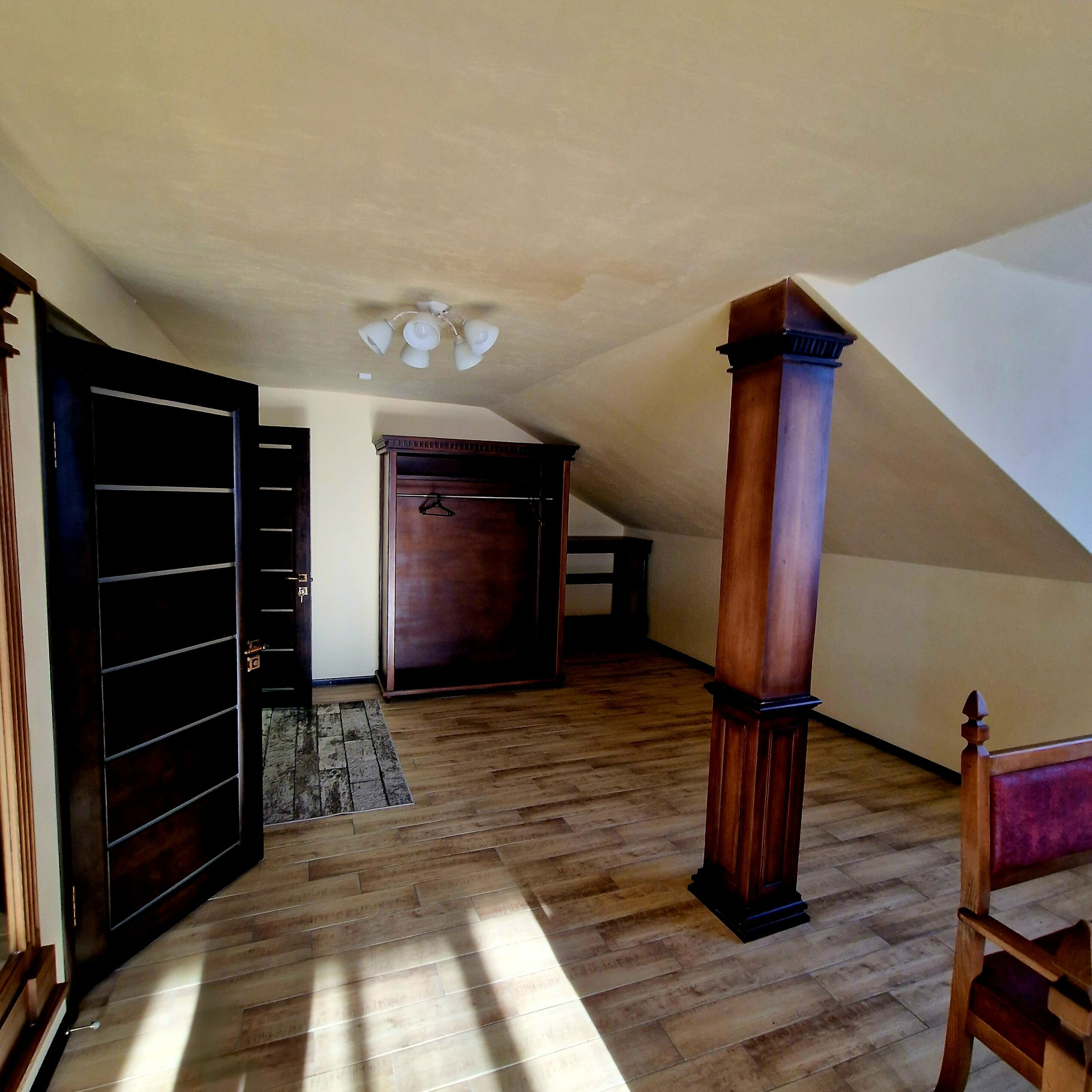 Cемейный номер с собственной ванной комнатой