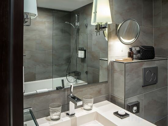 Superior Queen Room with Balcony And Garden View