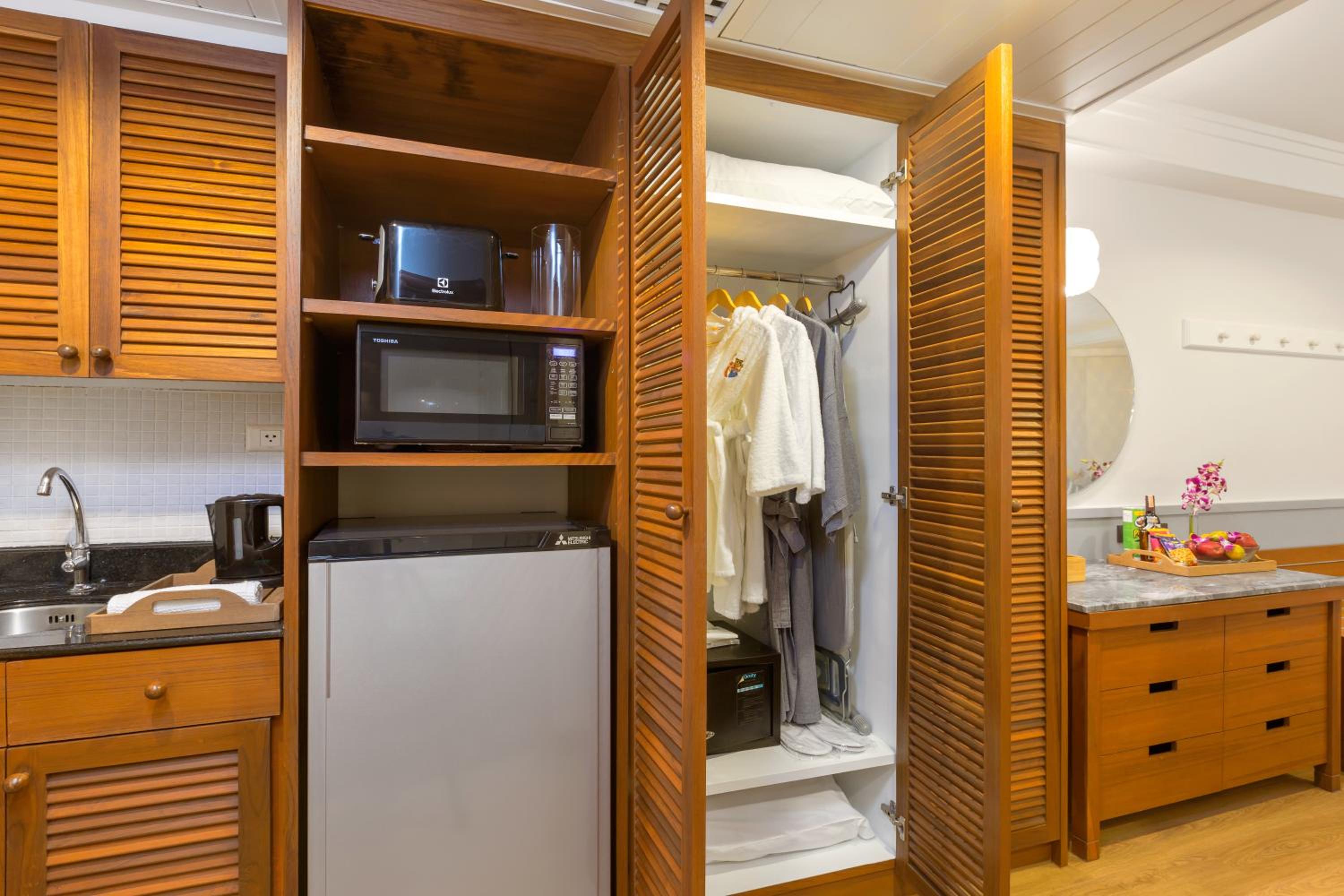 Royal Studio Pool Access