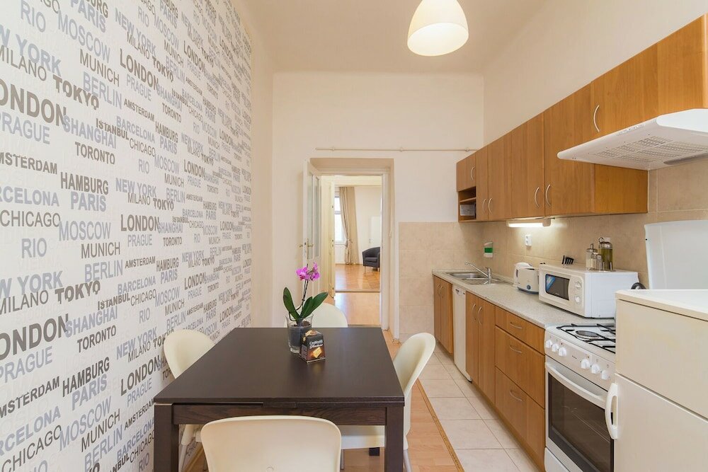 Family Apartment, 1 Bedroom, Non Smoking, Garden View