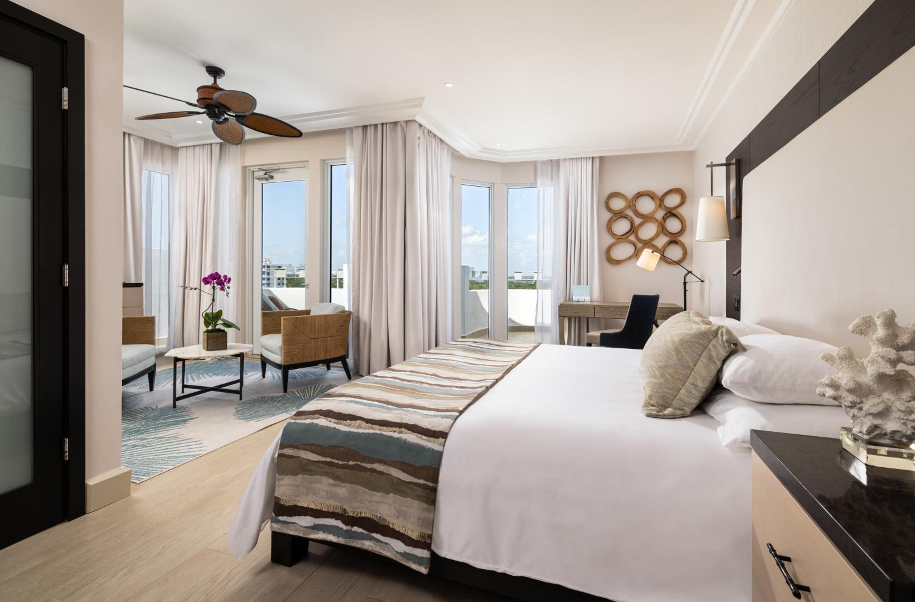 Junior Suite with Balcony Accessible