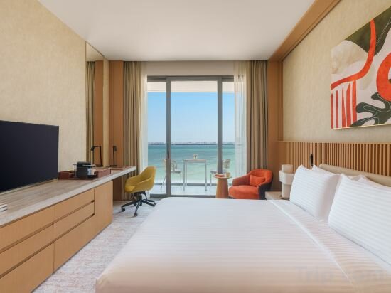 Deluxe King Sea View With Meryal Waterpark Access