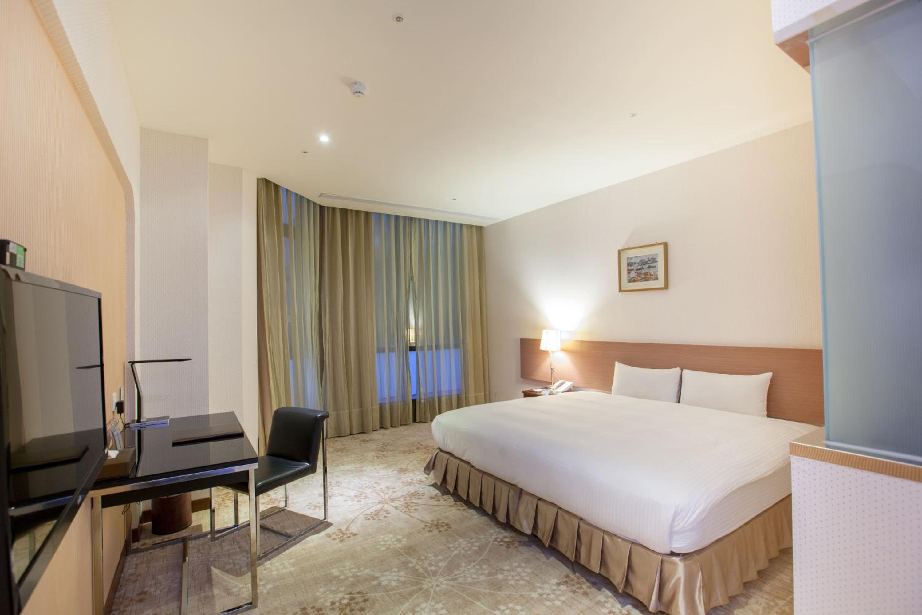 Deluxe Double Room - City View