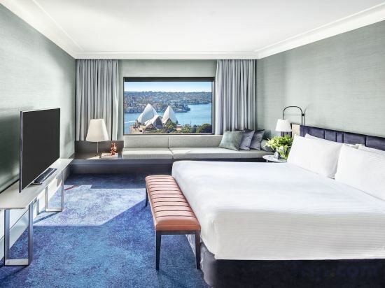 1 King 1 Bedroom Suite Opera House View