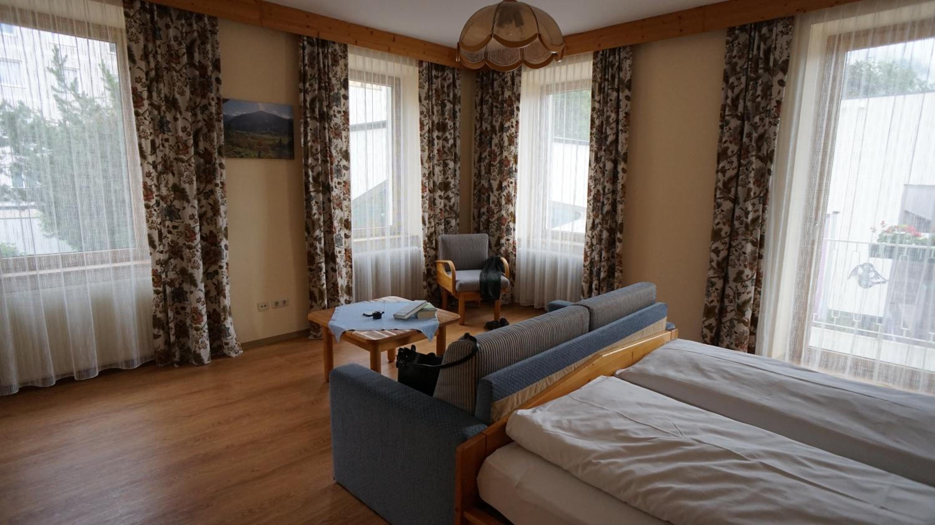 One-Bedroom Apartment with Balcony