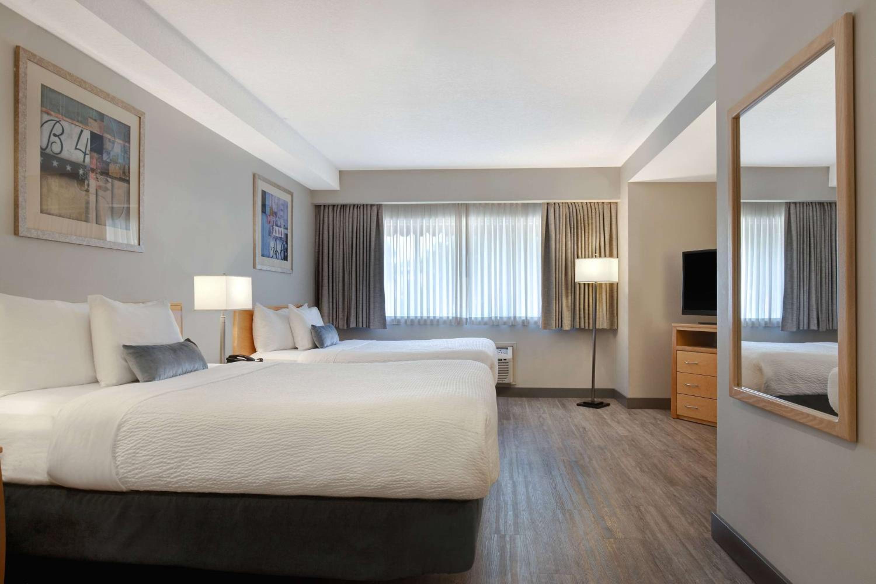 Queen Room with Two Queen Beds - Disability Access/Non-Smoking