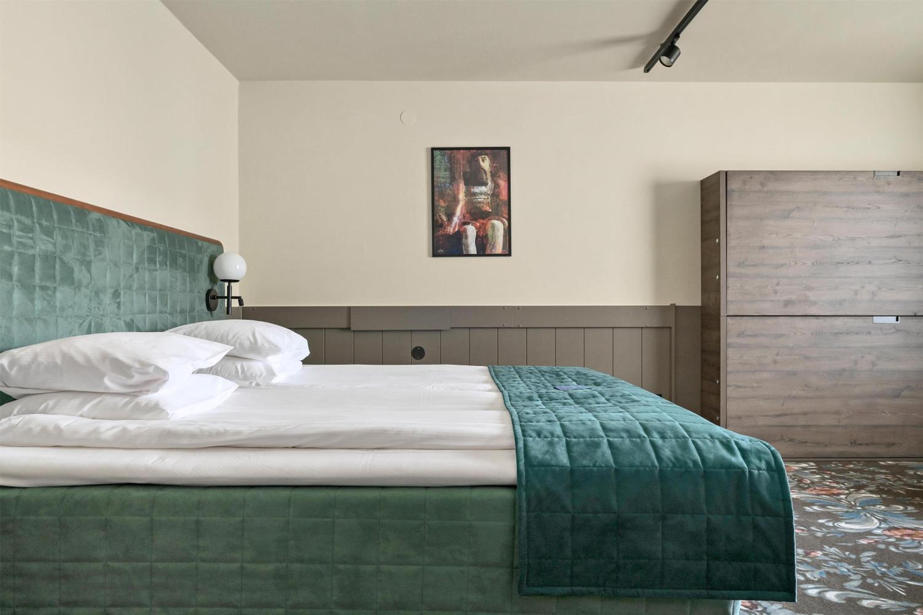 Family Room - Non-Smoking