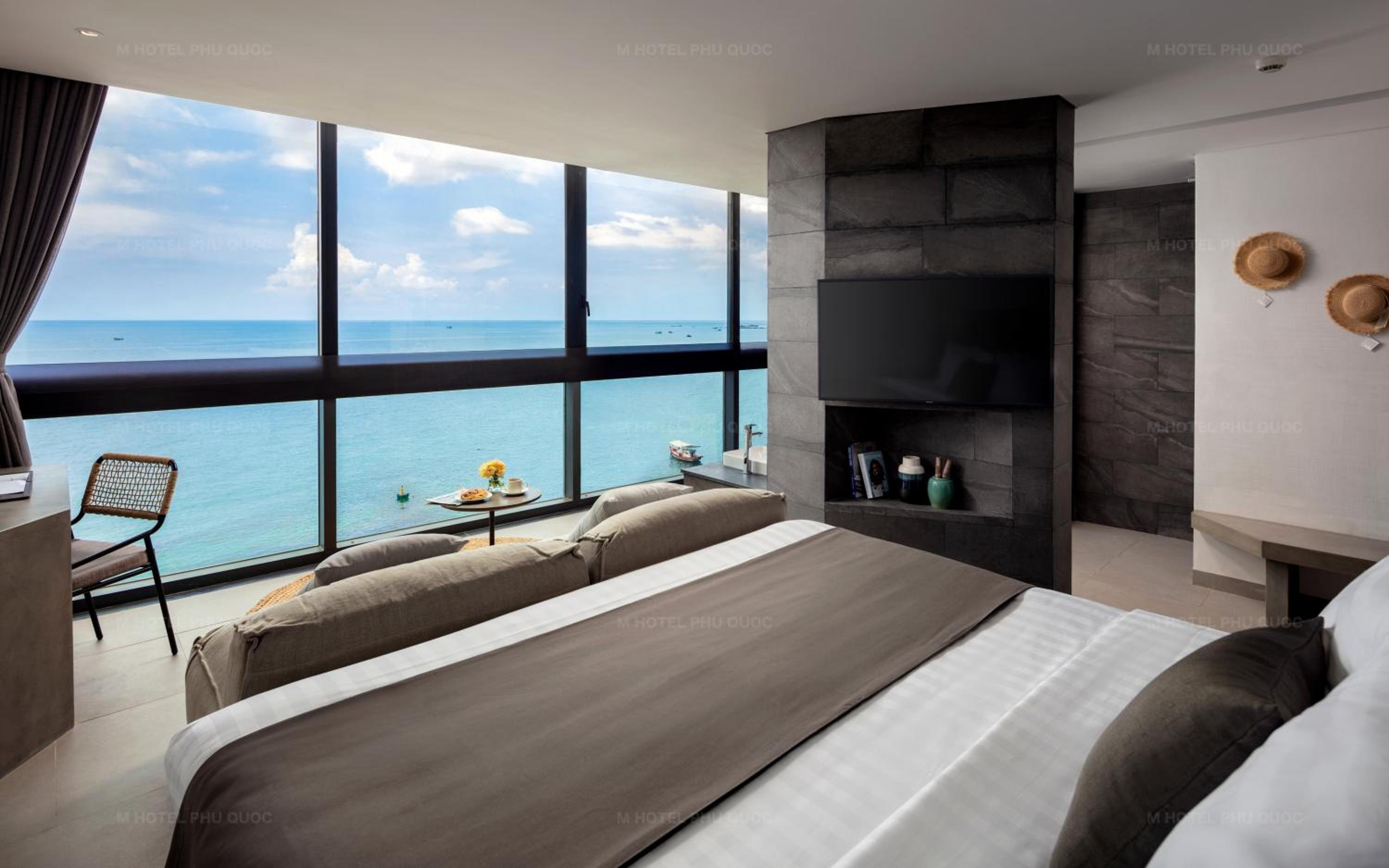 Ocean Eyes Suite