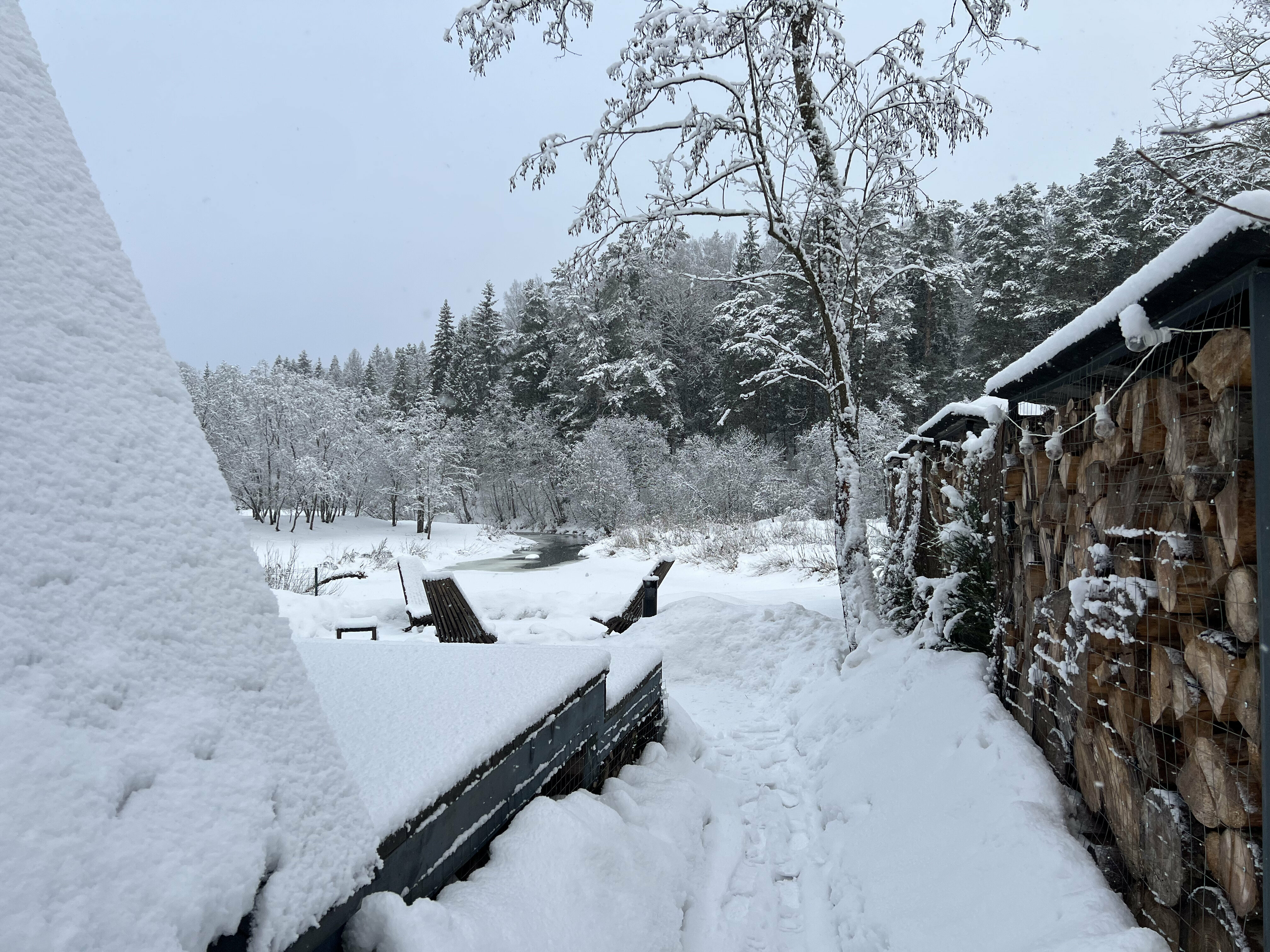 Дом Афрейм зелёный 50 м2 с видом на реку