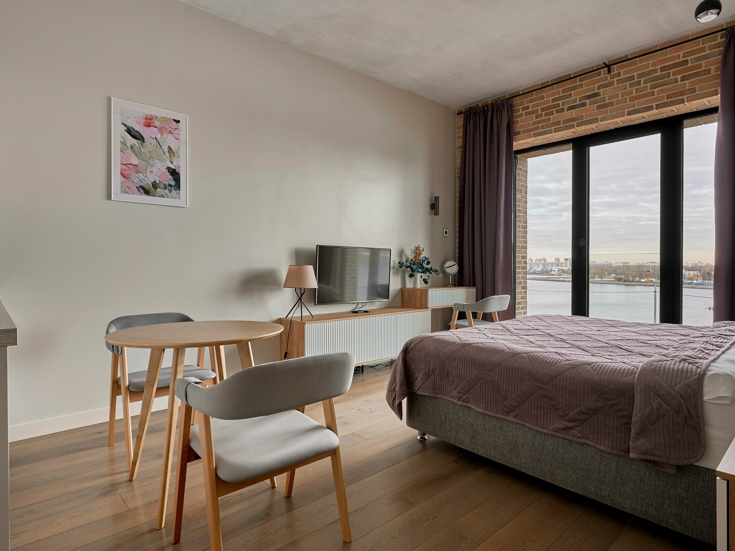 Deluxe студия с видом на реку