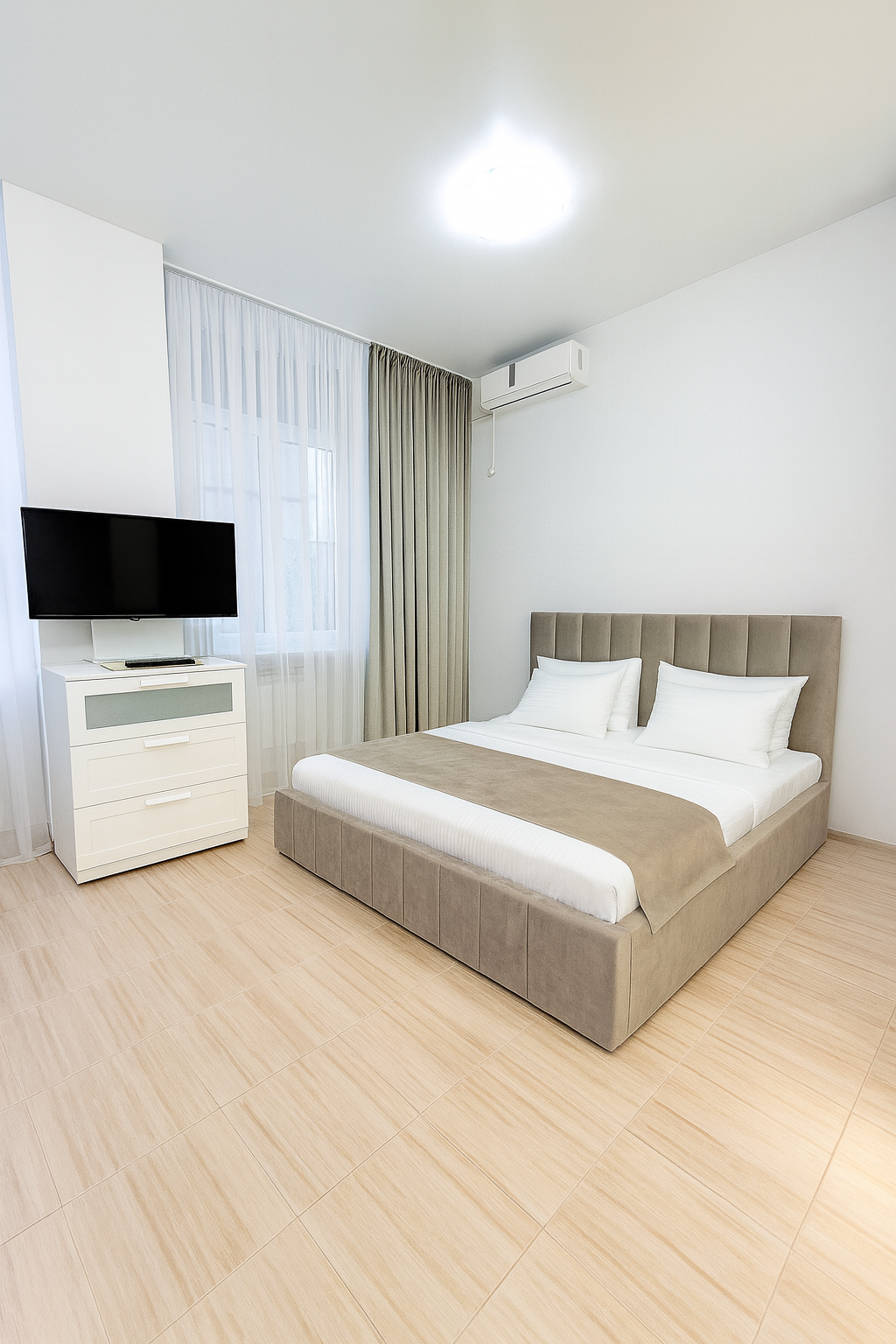 Стандарт с двуспальной кроватью и диваном