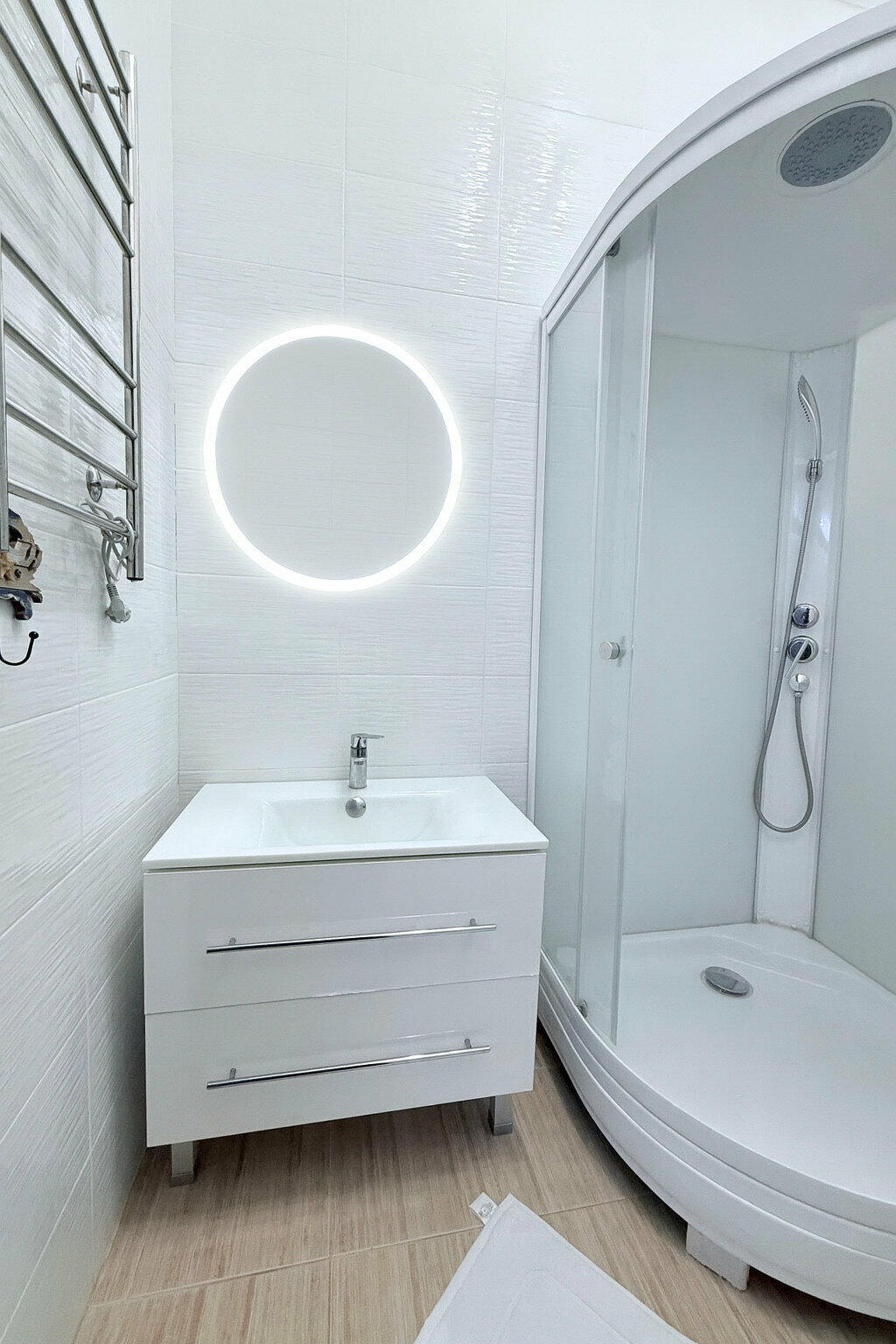 Стандартный номер с 2 односпальными кроватями и диваном