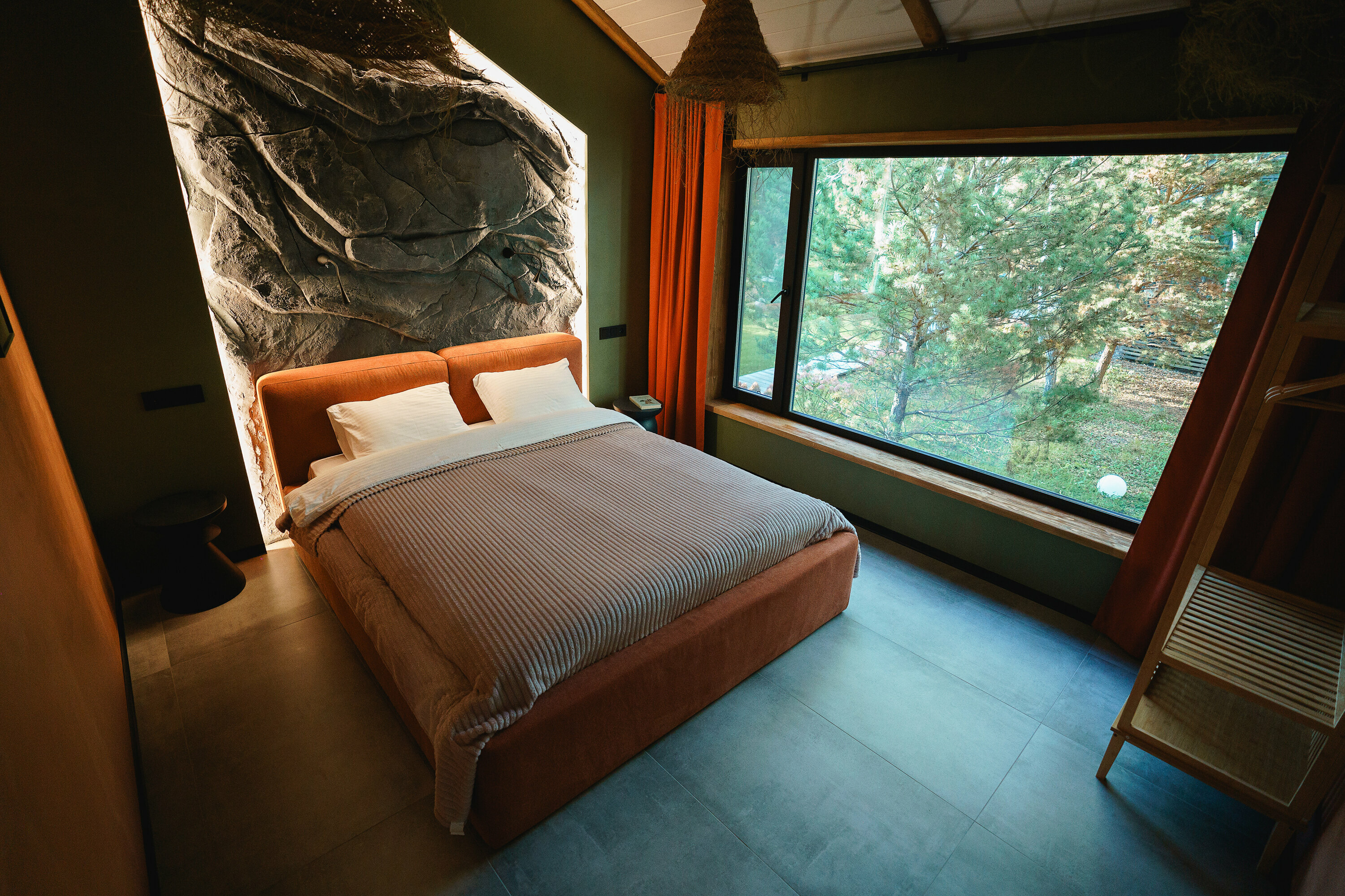 Коттедж с видом на лес