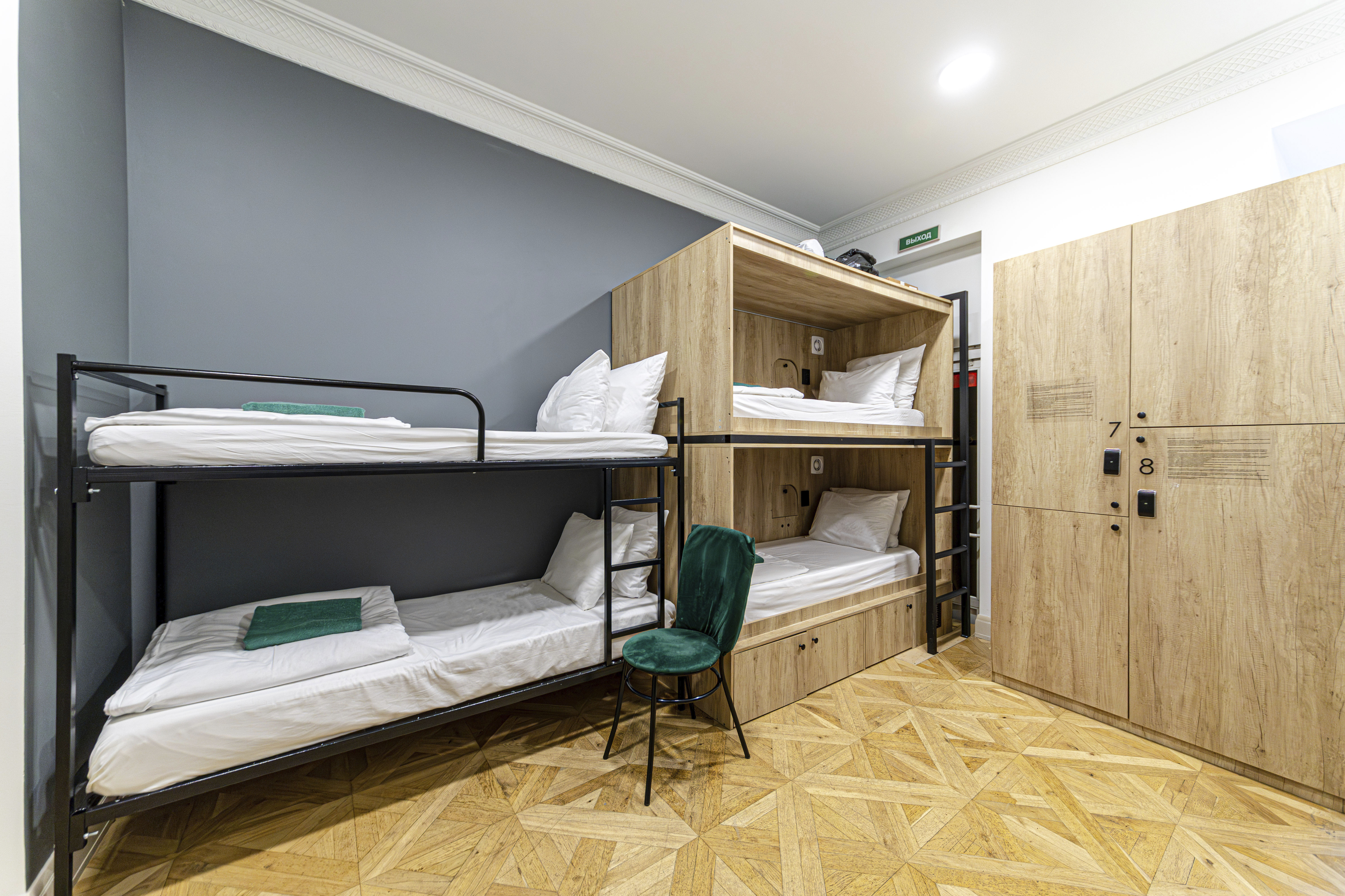 Кровать в общем 8-местном номере
