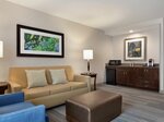 Hearing Accessible King Suite в Hilton Garden Inn Stony Brook