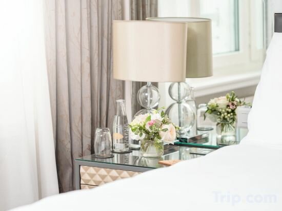 Mandarin River View King Or Twin Room