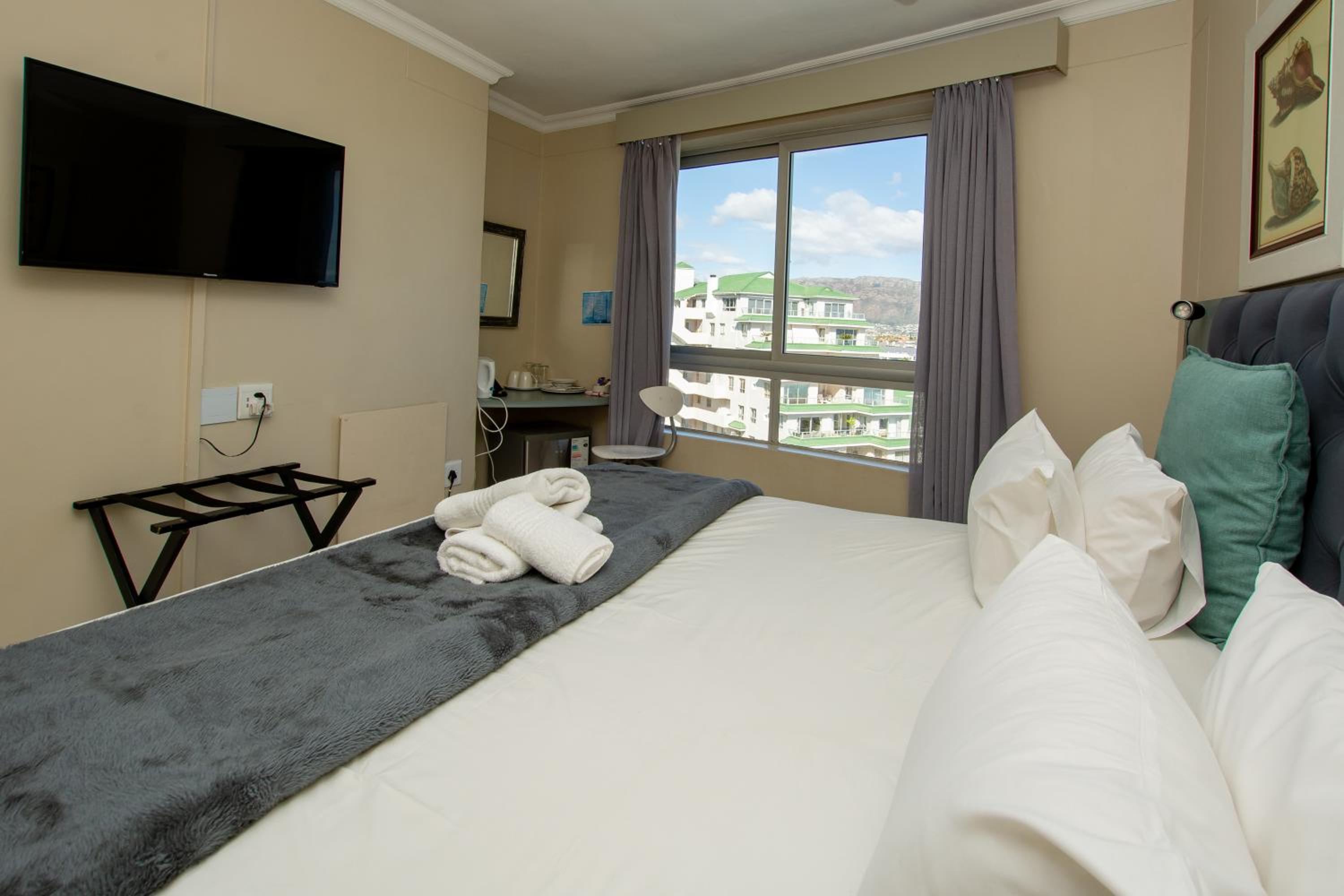 One Bedroom Sea Facing Suite