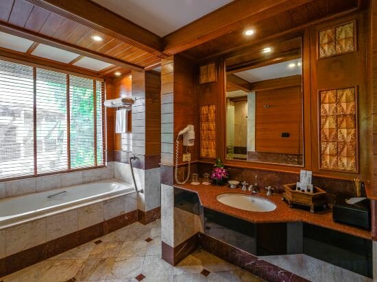 Hillside with Terrace and Bathtub