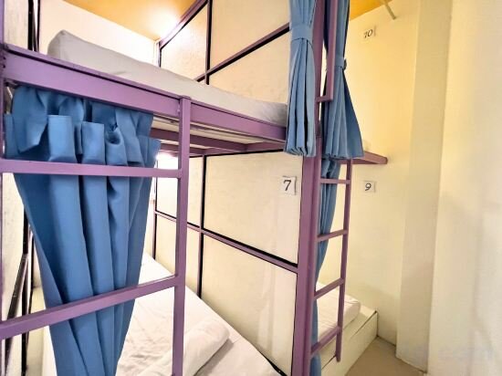 Bed In 10 Bed Mix Dormitory