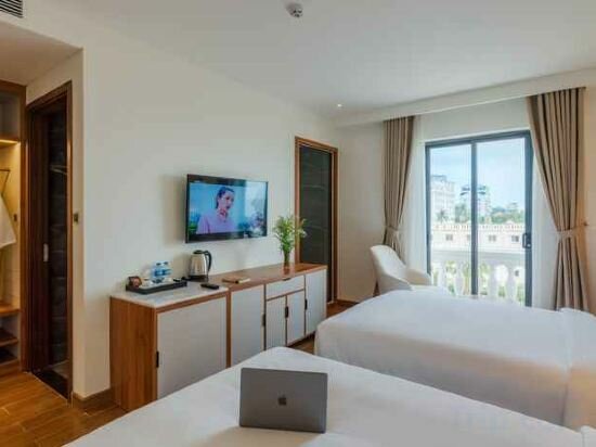 Deluxe Twin Garden view