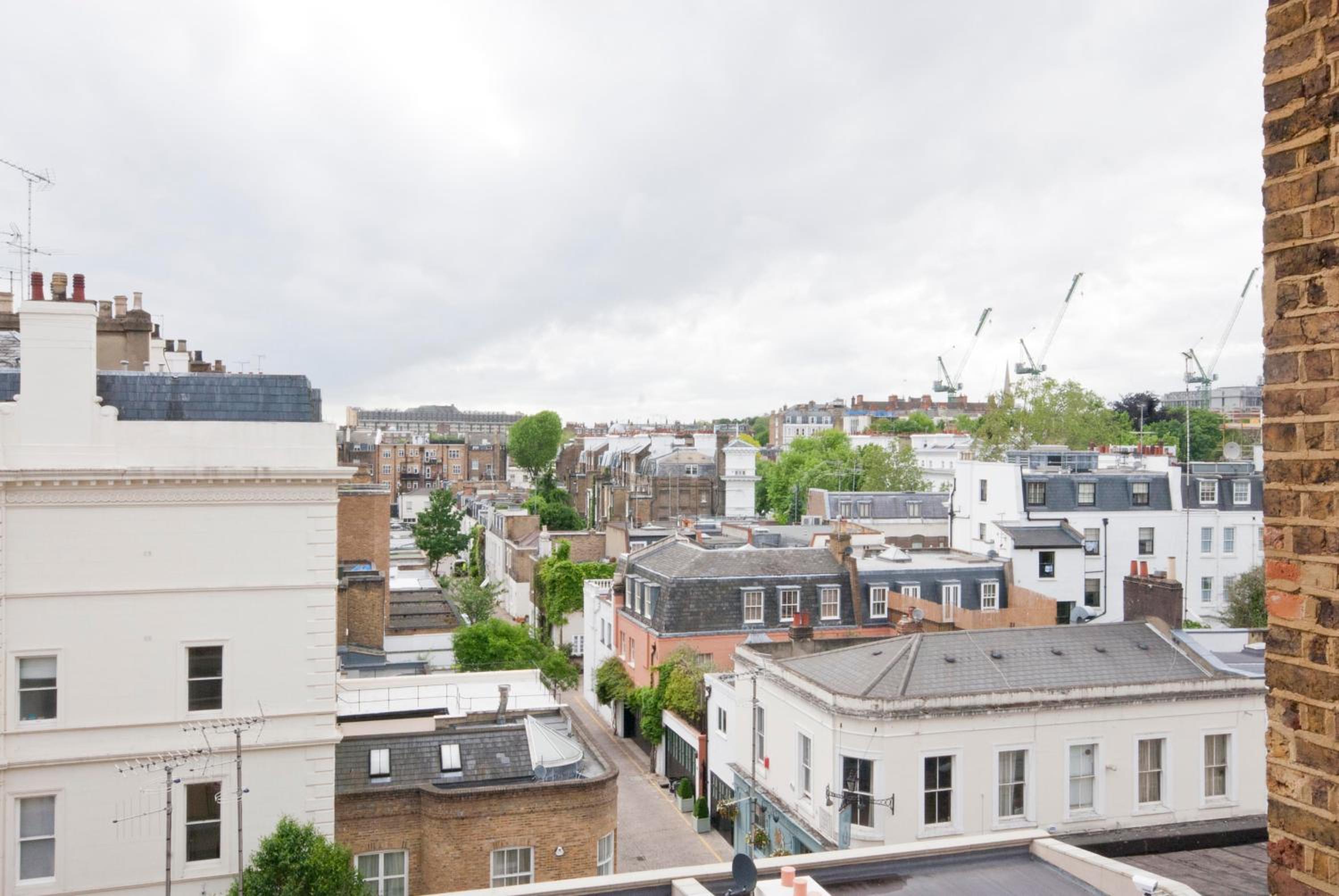 Deluxe Two-Bedroom Apartment