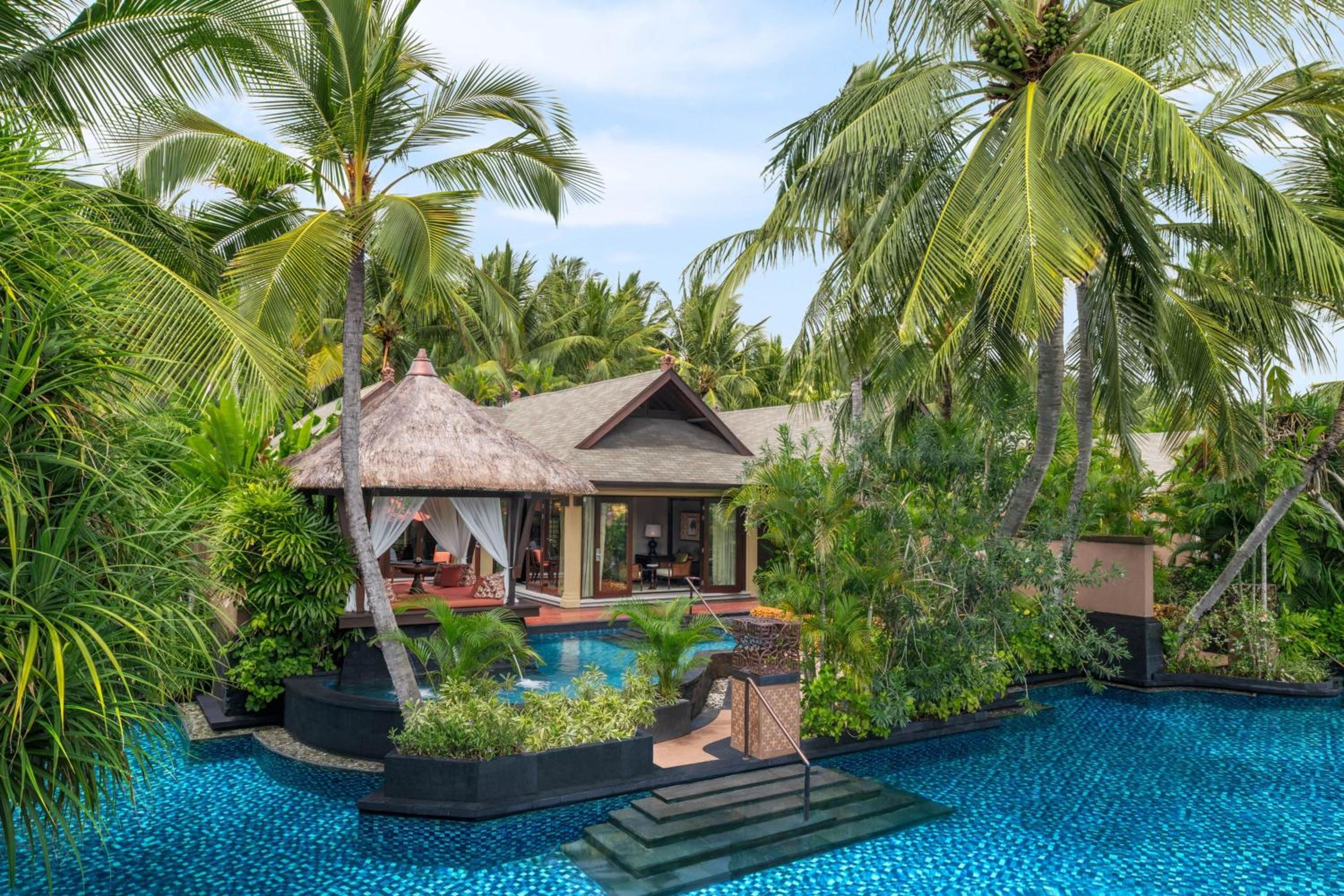 Lagoon Villa, 1 Bedroom Villa, 1 King, Lagoon access,  Private Pool with Complimentary Airport Transfer