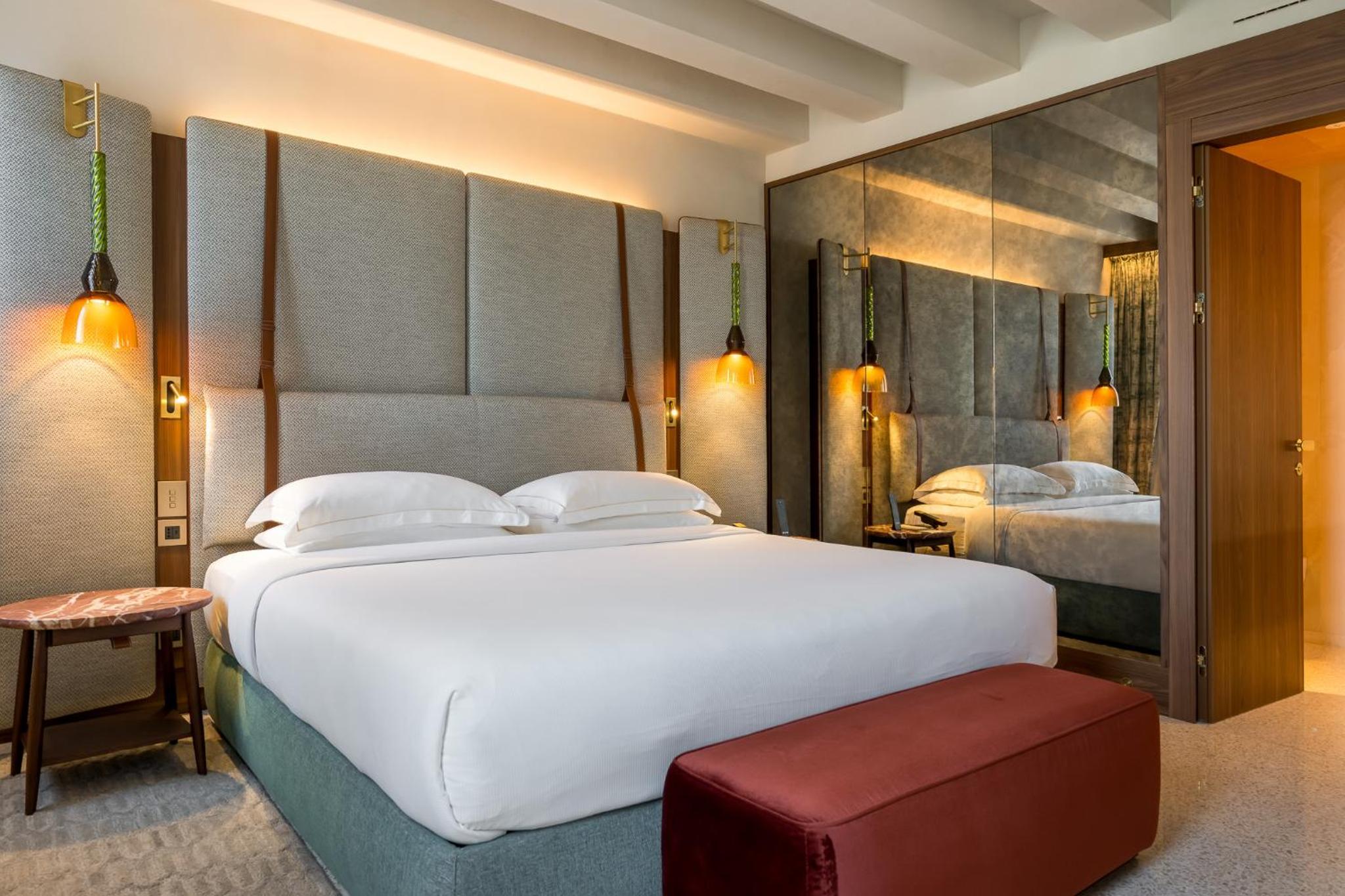 Executive Suite with Canal View