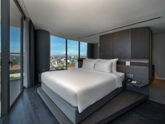 Suite With Balcony And Sea View