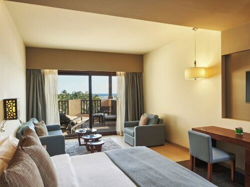 Family Ocean View King Room With Aqua Park Entrance в Fanar Hotel & Residences