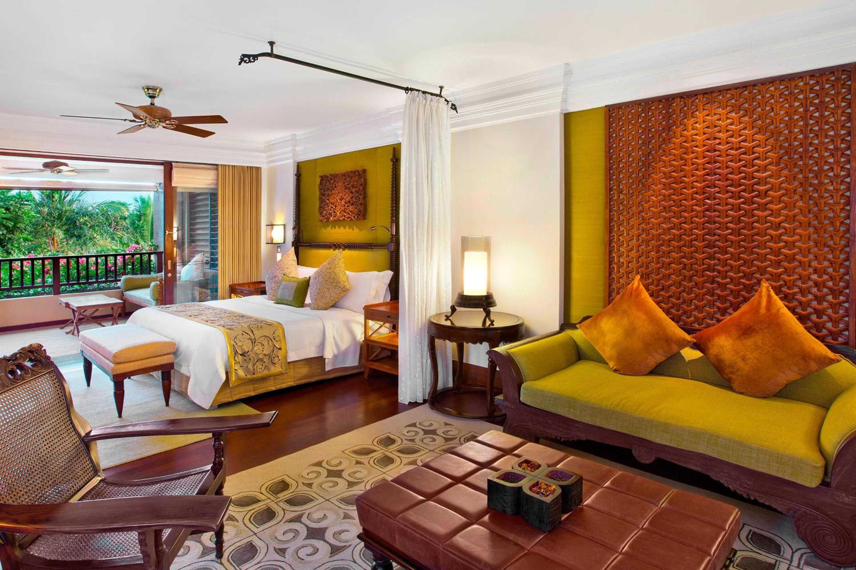 St Regis Suite, 1 Bedroom Suite, 1 King, Balcony with Complimentary Airport Transfer