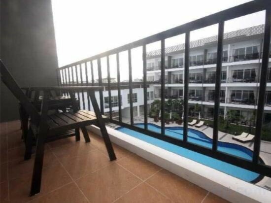 Deluxe Room with Pool View